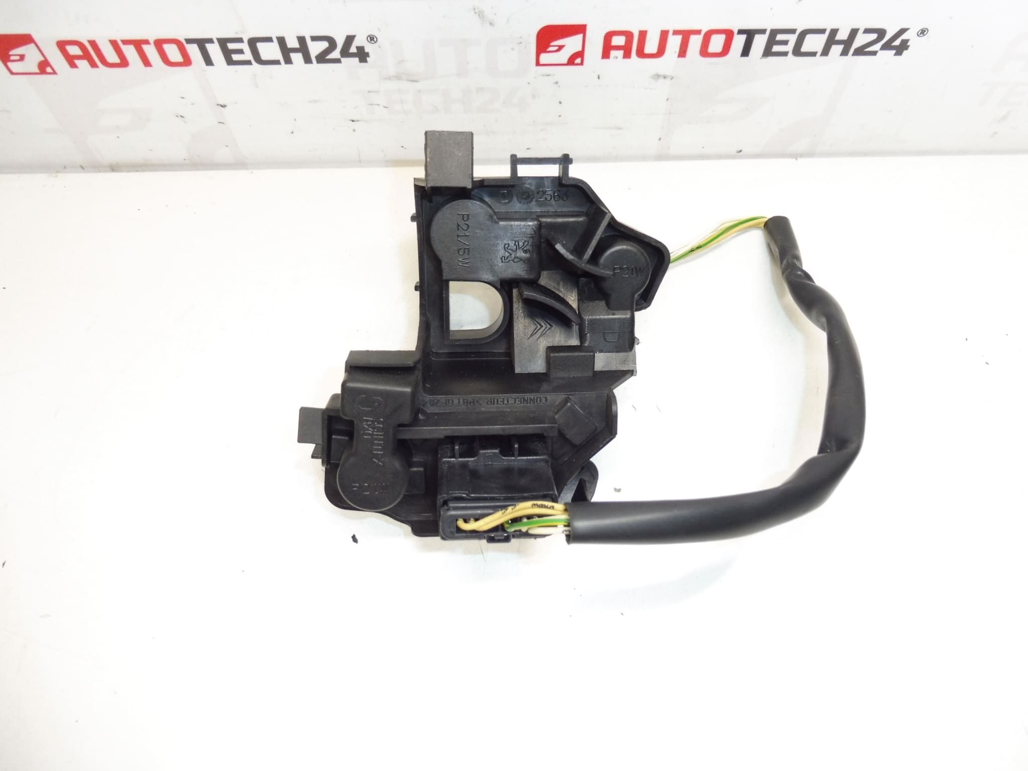 Base del piloto trasero derecho con cableado para Peugeot 206 CC 6351S1 - Imagen 2