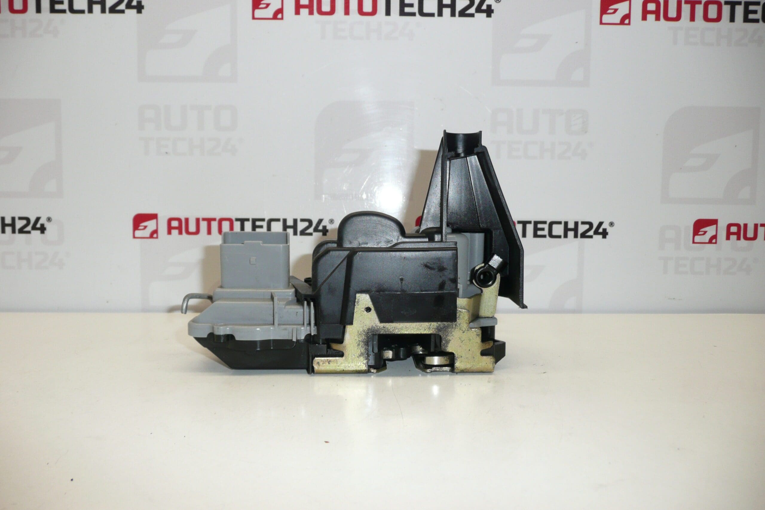 Cerradura eléctrica para puerta delantera izquierda Peugeot 307 9135N4 - Imagen 2