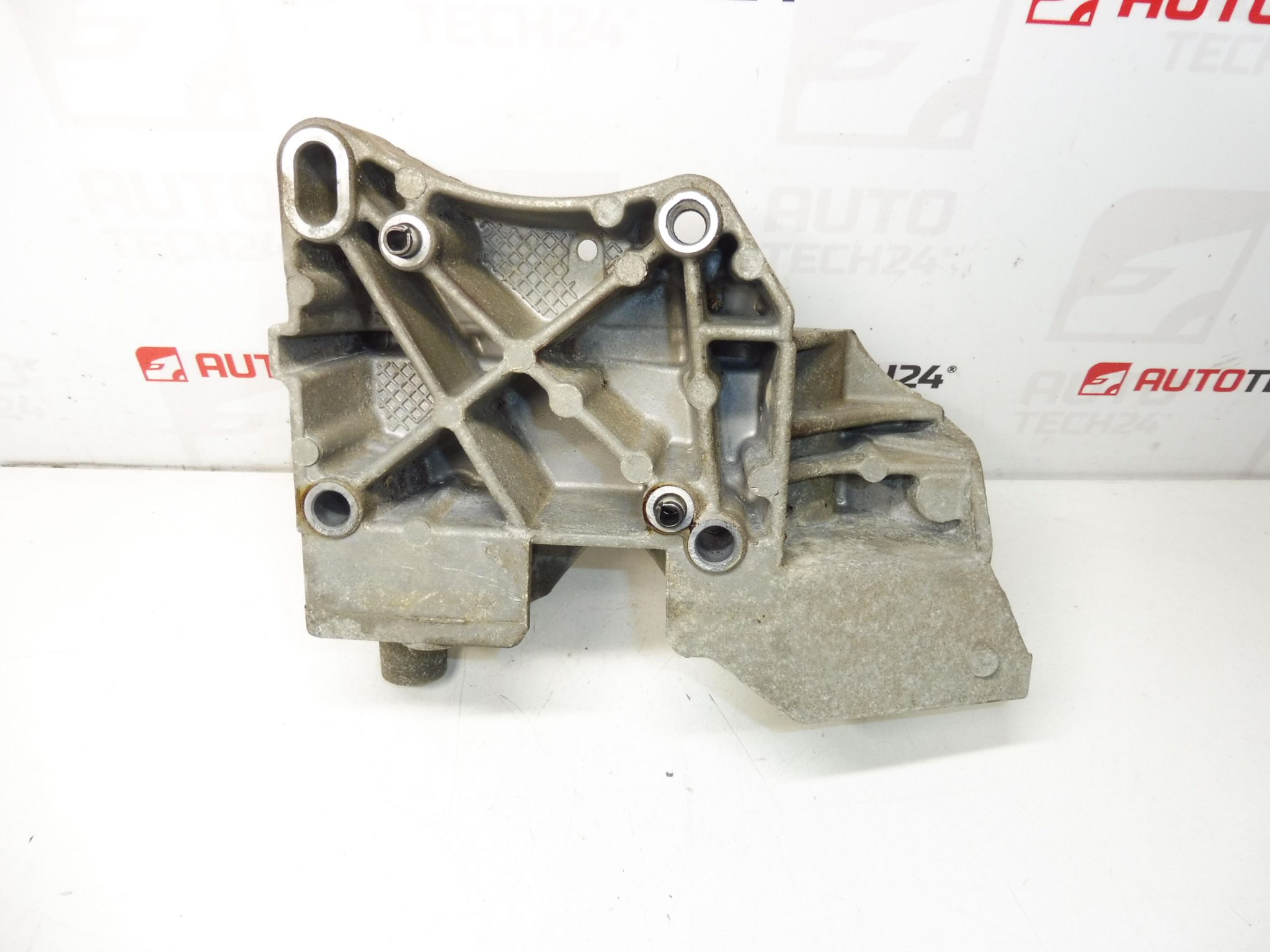 Soporte del alternador para Citroën/Peugeot 5706J2 - Imagen 2
