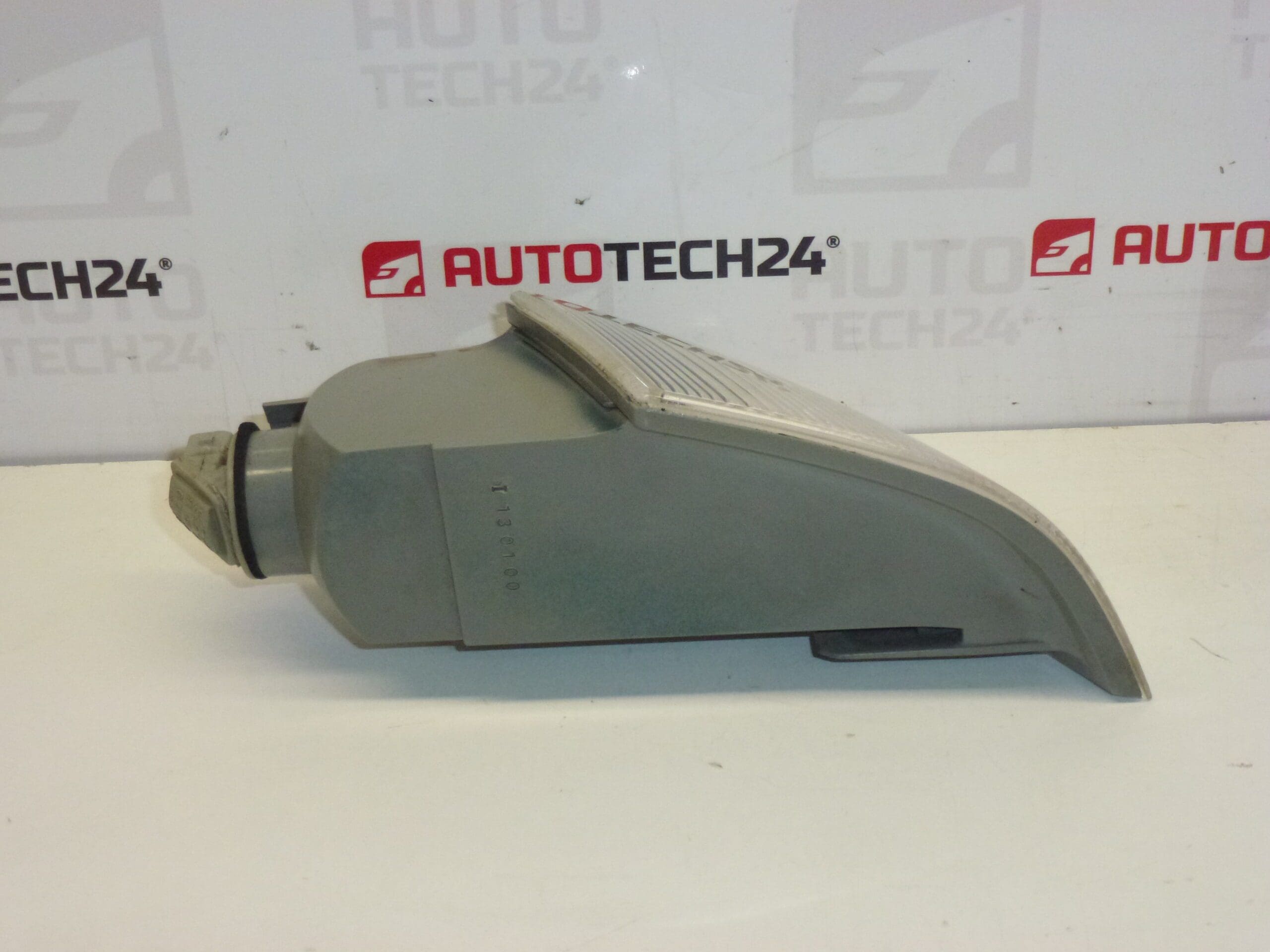 Intermitente delantero derecho Citroën Xantia 630370