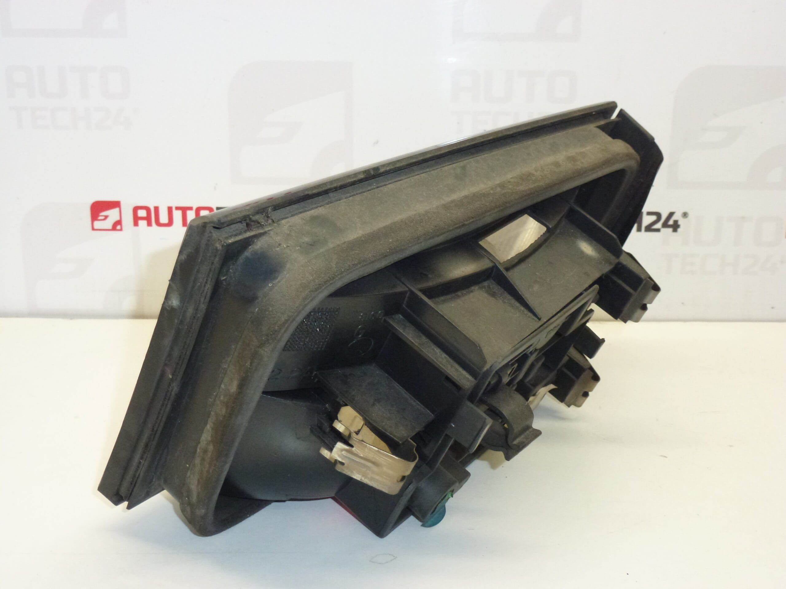 Tapa piloto trasero izquierdo Citroën Xantia 6350J9