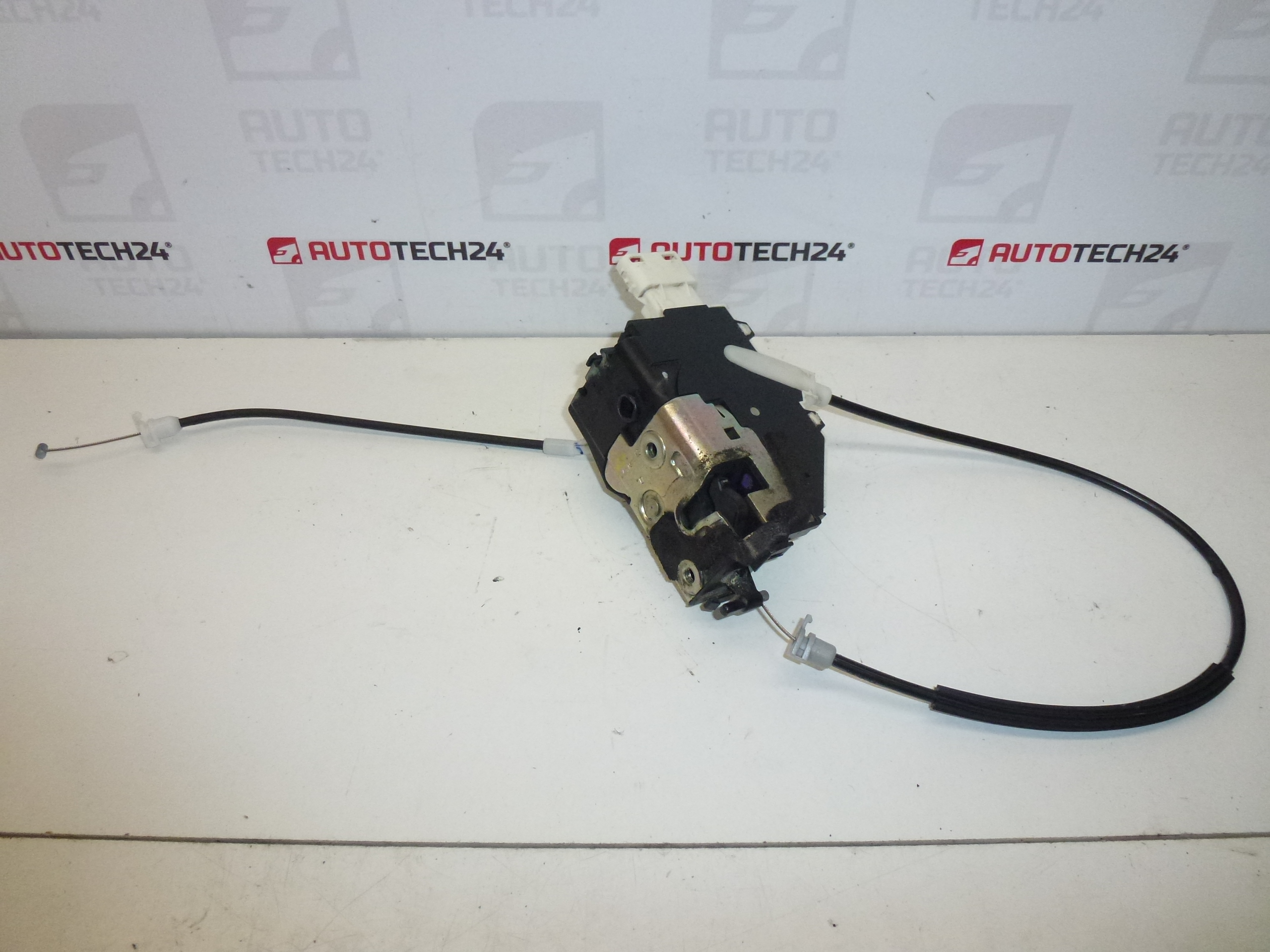 Cerradura puerta derecha Peugeot 407 9681333280 9136CK