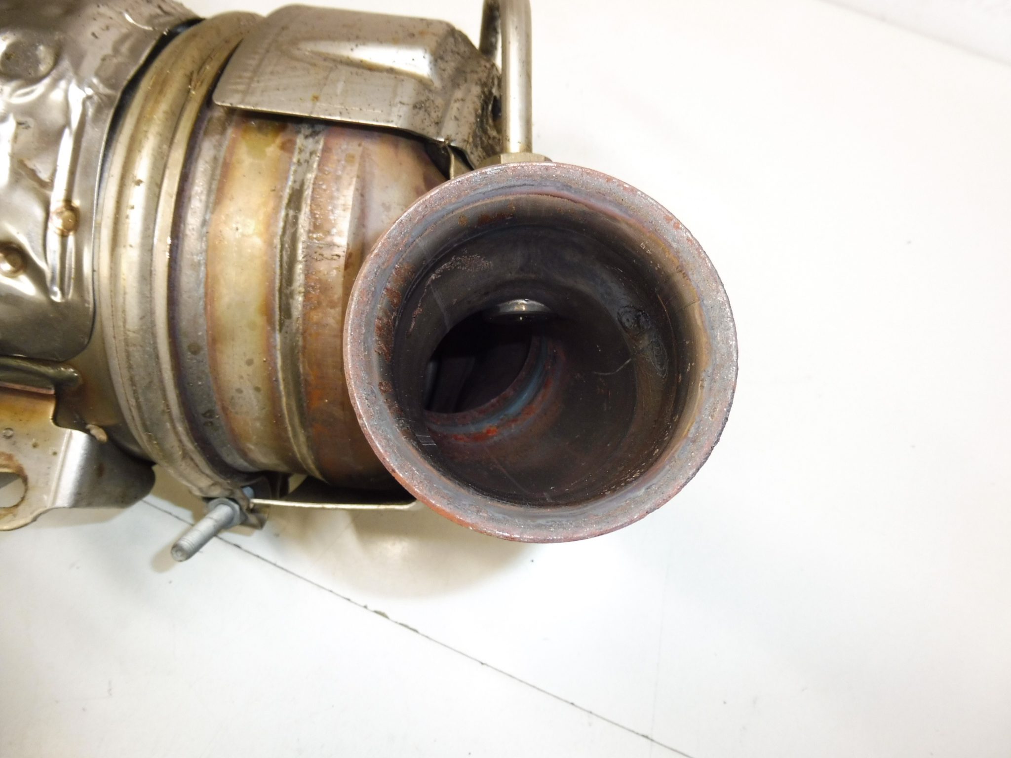 Filtro de partículas (FAP) 1.6 HDi 68 kW con catalizador para Citroën y Peugeot F026N - Imagen 2