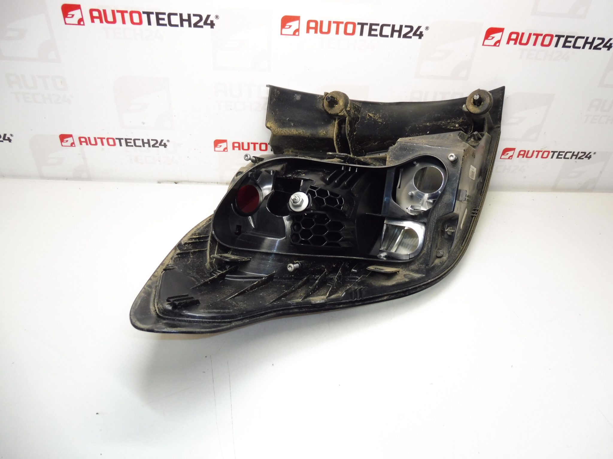 Luz trasera derecha Citroën C4 II 9808624380 9808624580 - Imagen 2