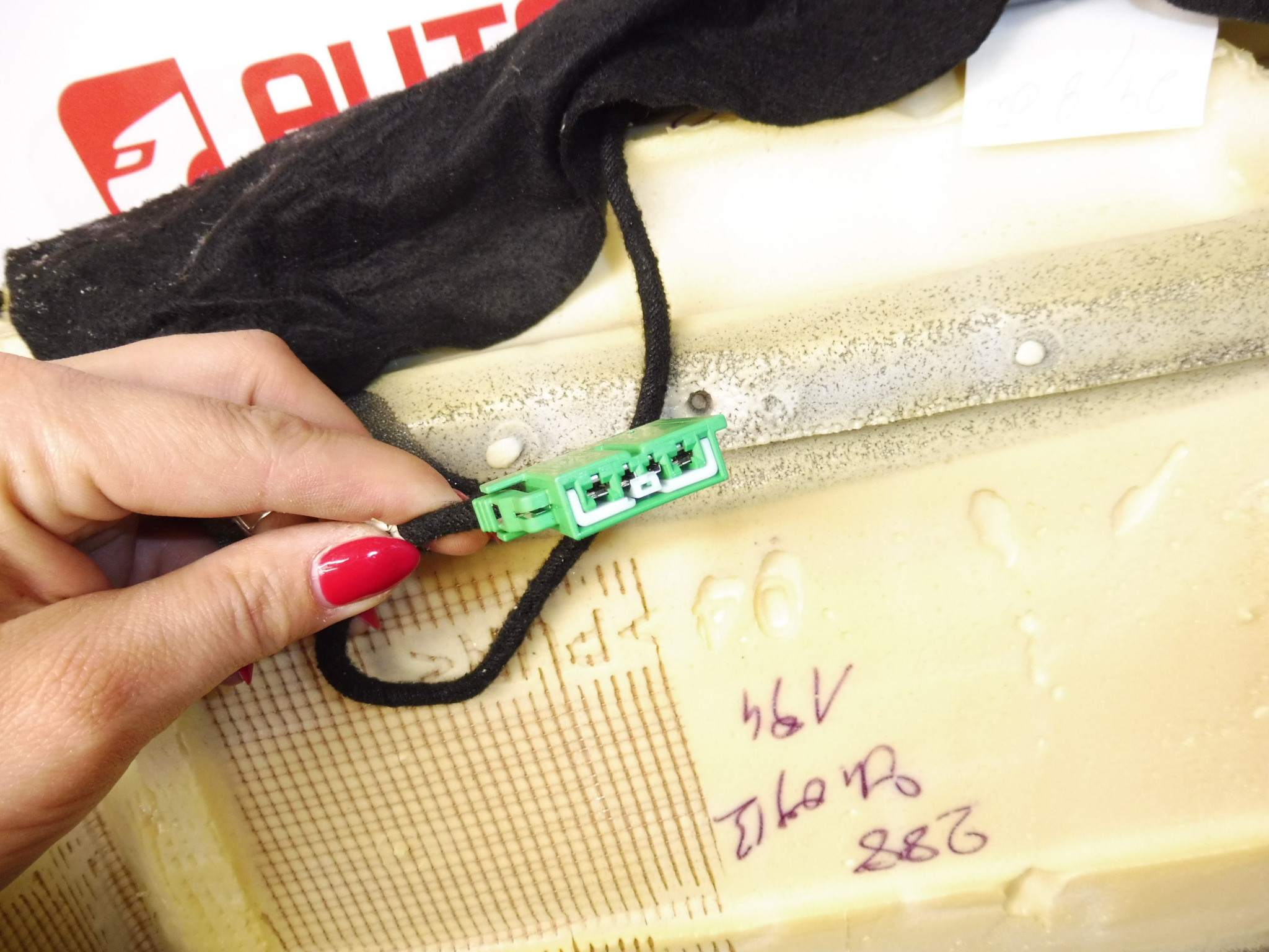 Funda asiento conductor calefactable Peugeot 308 16104799EY