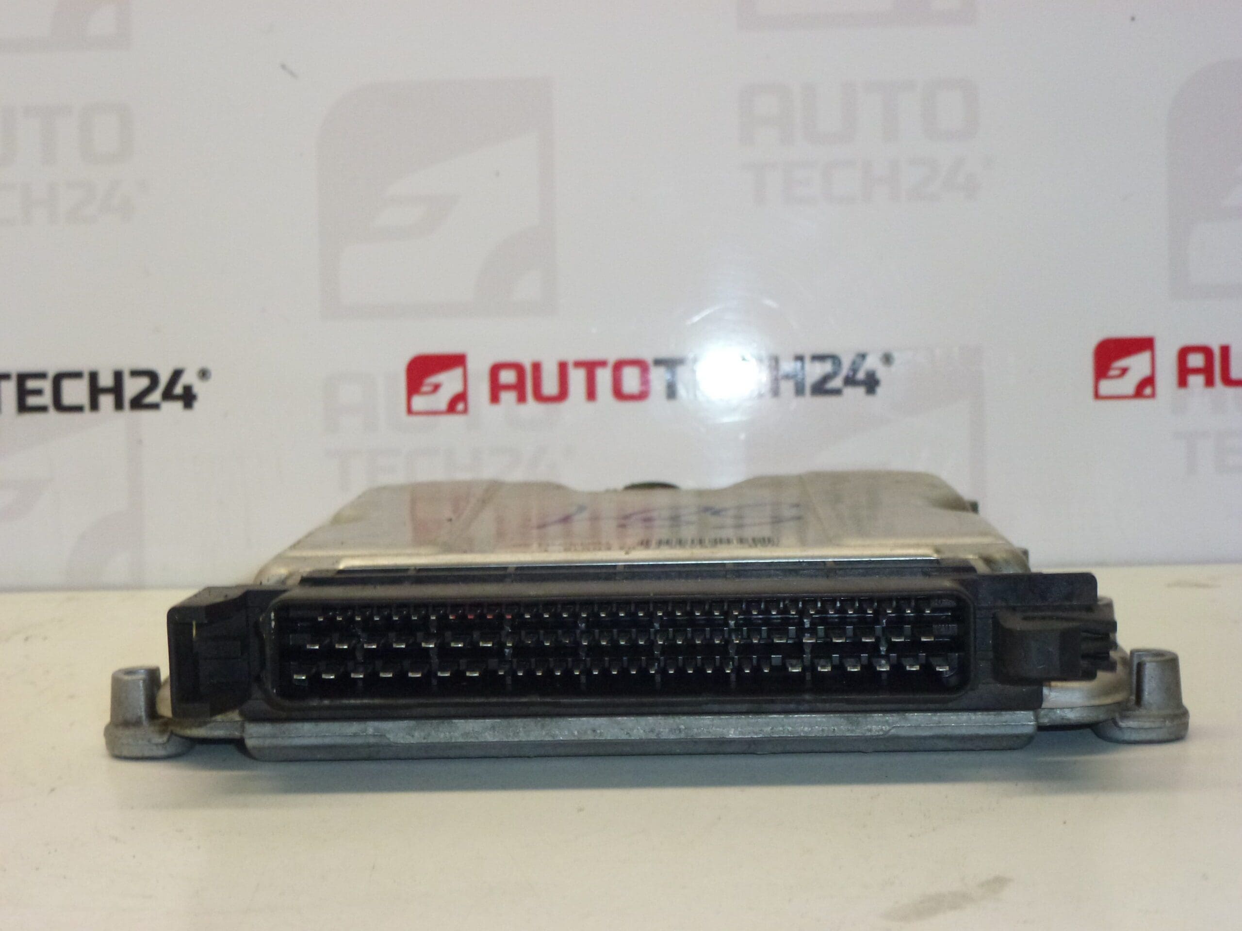 ECU Bosch EDC15C2 0281010252 9635158180 - Imagen 2