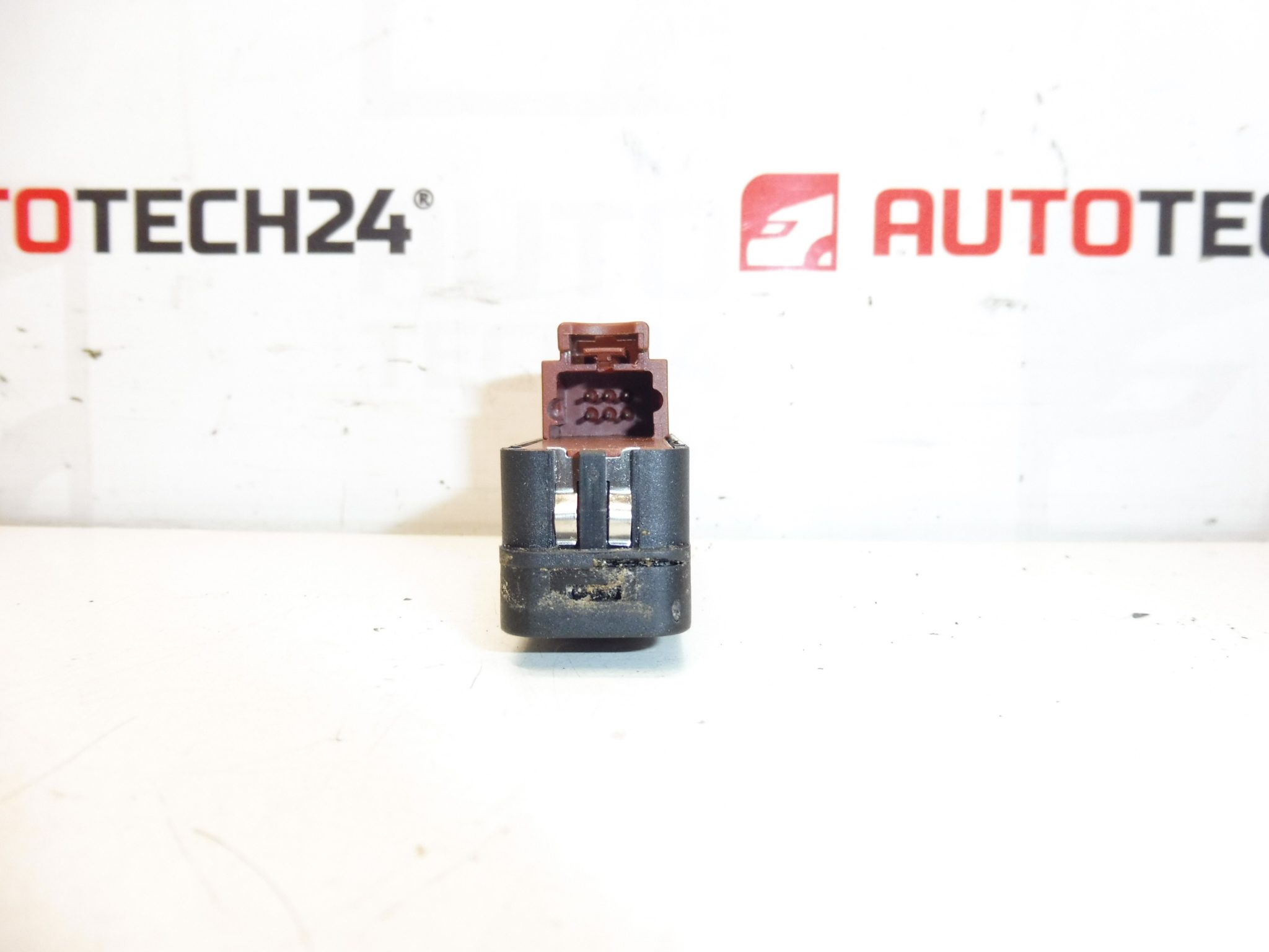 Módulo de memoria del asiento Citroën/Peugeot 6554LE - Imagen 2