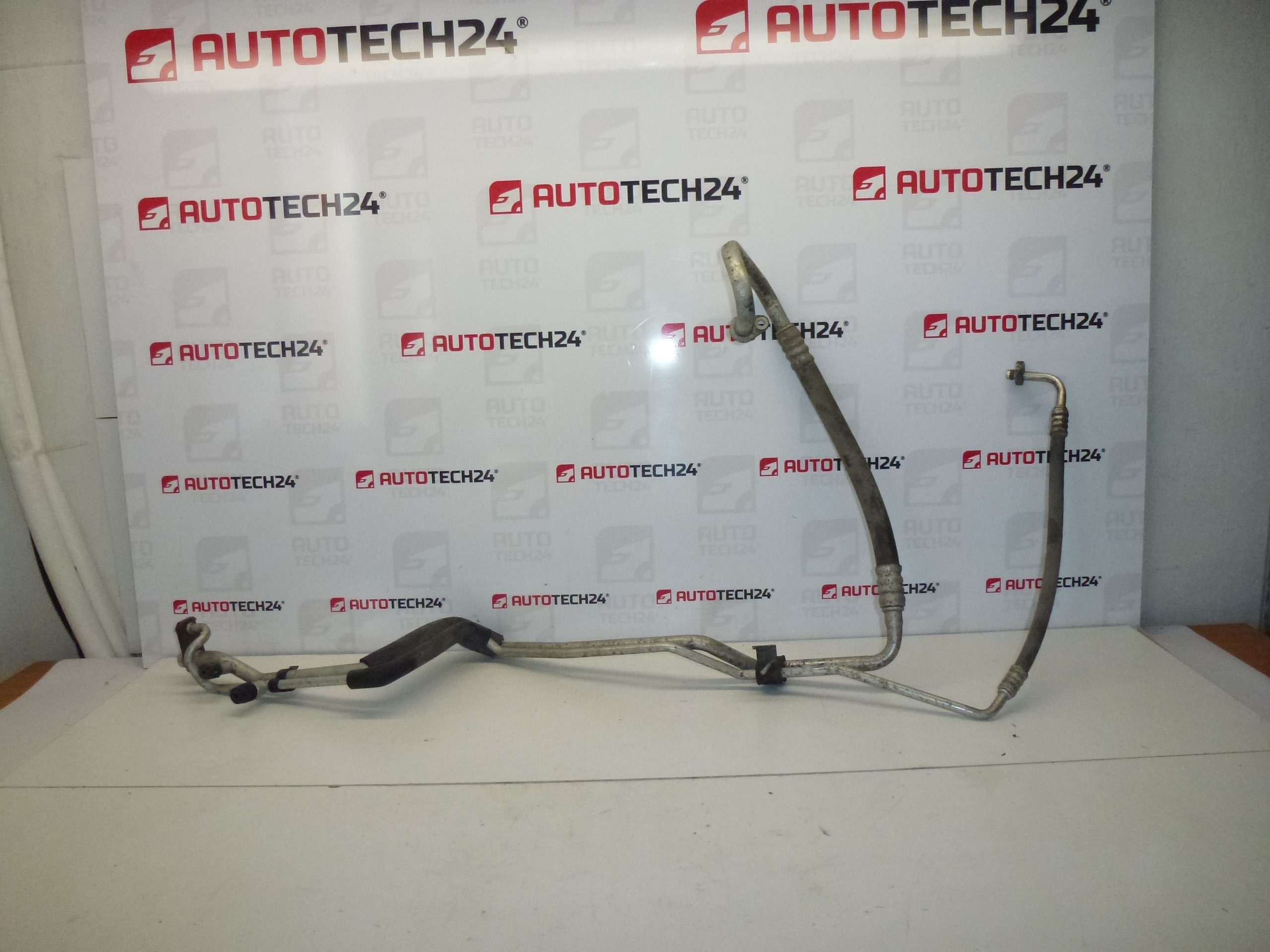 Tubo climatizador Citroën Xsara 1.6 16V 6460V8