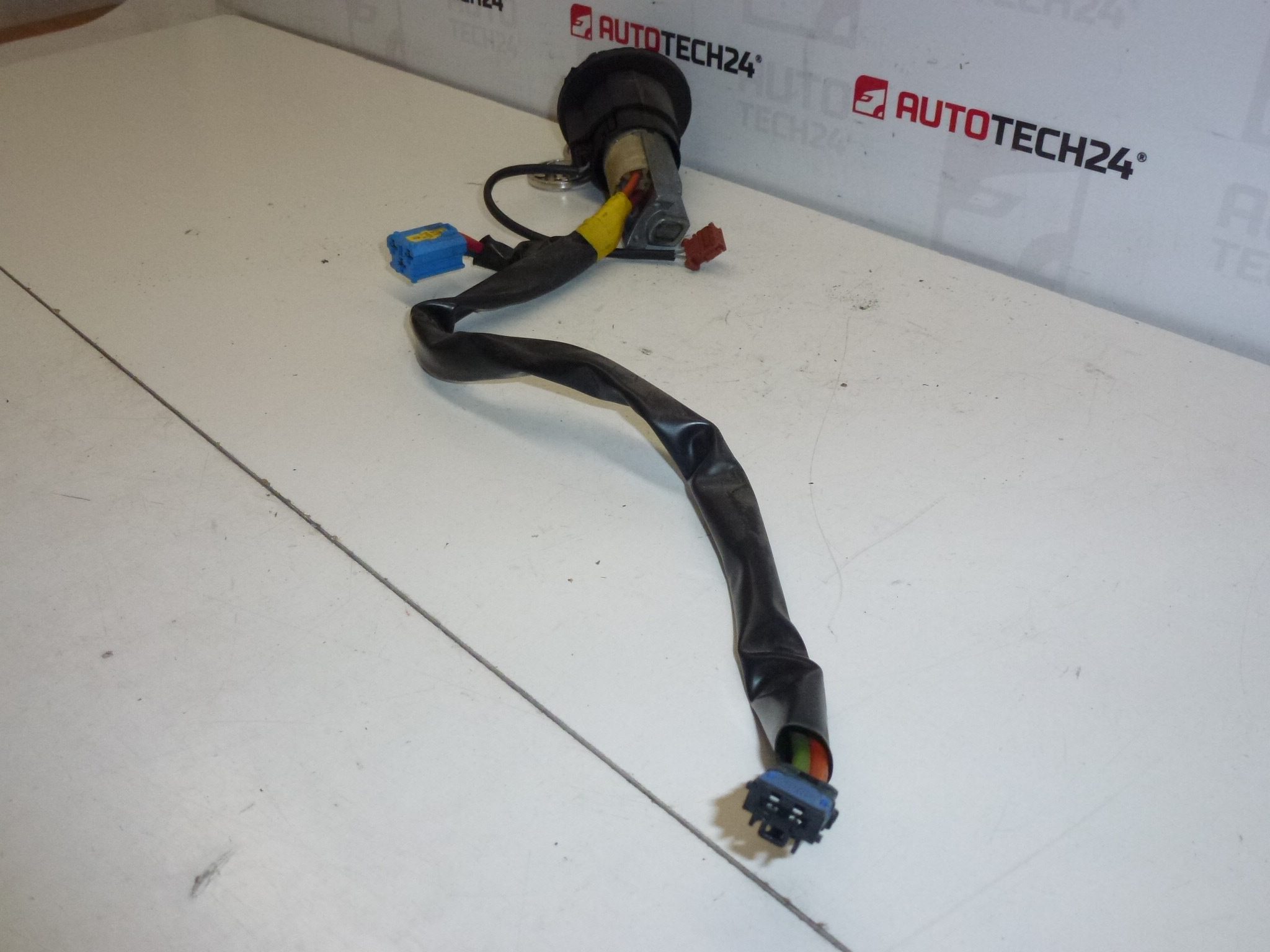 Cerradura de contacto + 1 llave Peugeot 206 4162Z1 - Imagen 2
