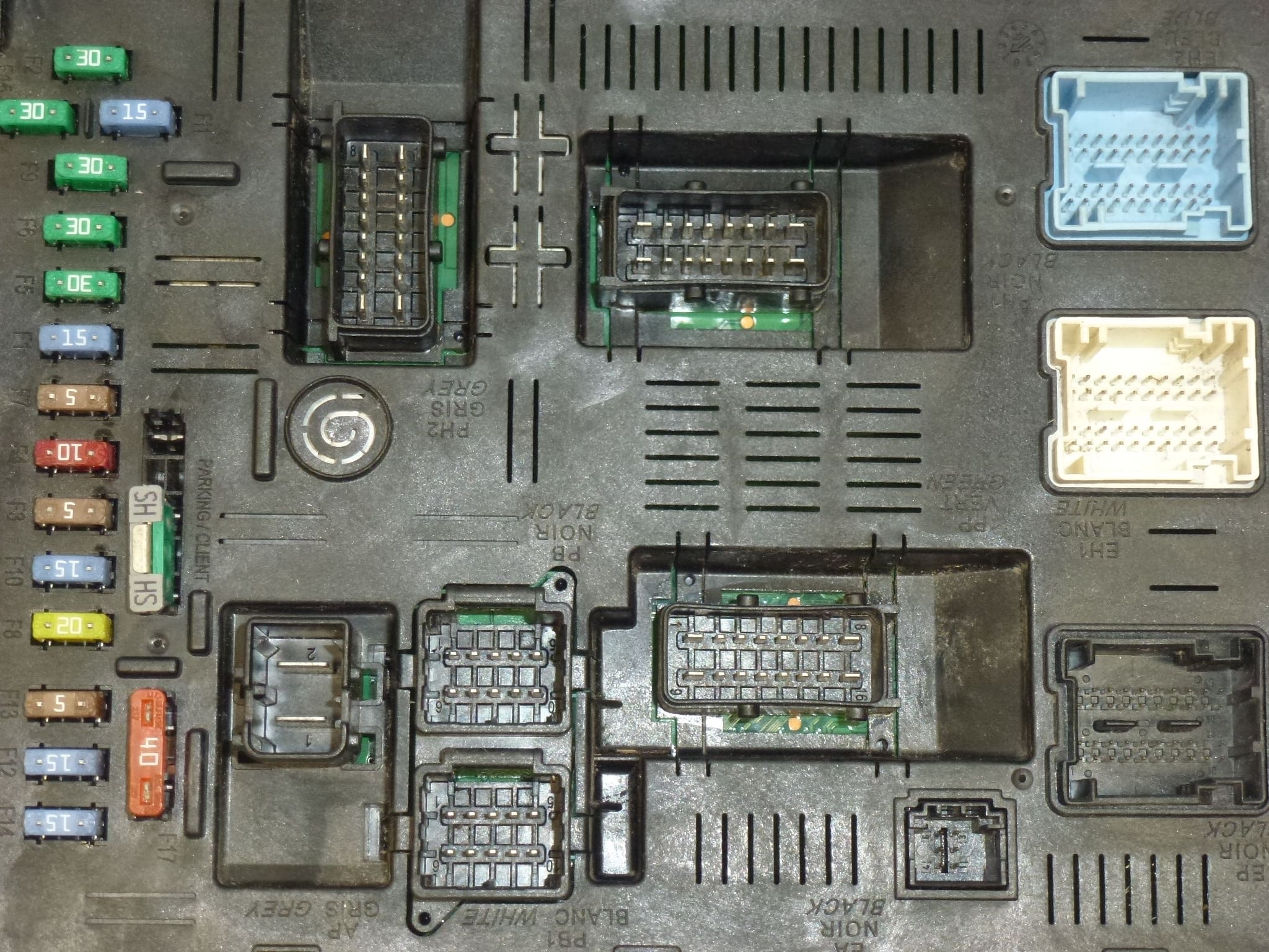 ECU BSI 2004 H05-01 Citroën Peugeot 9661940480 - Imagen 2