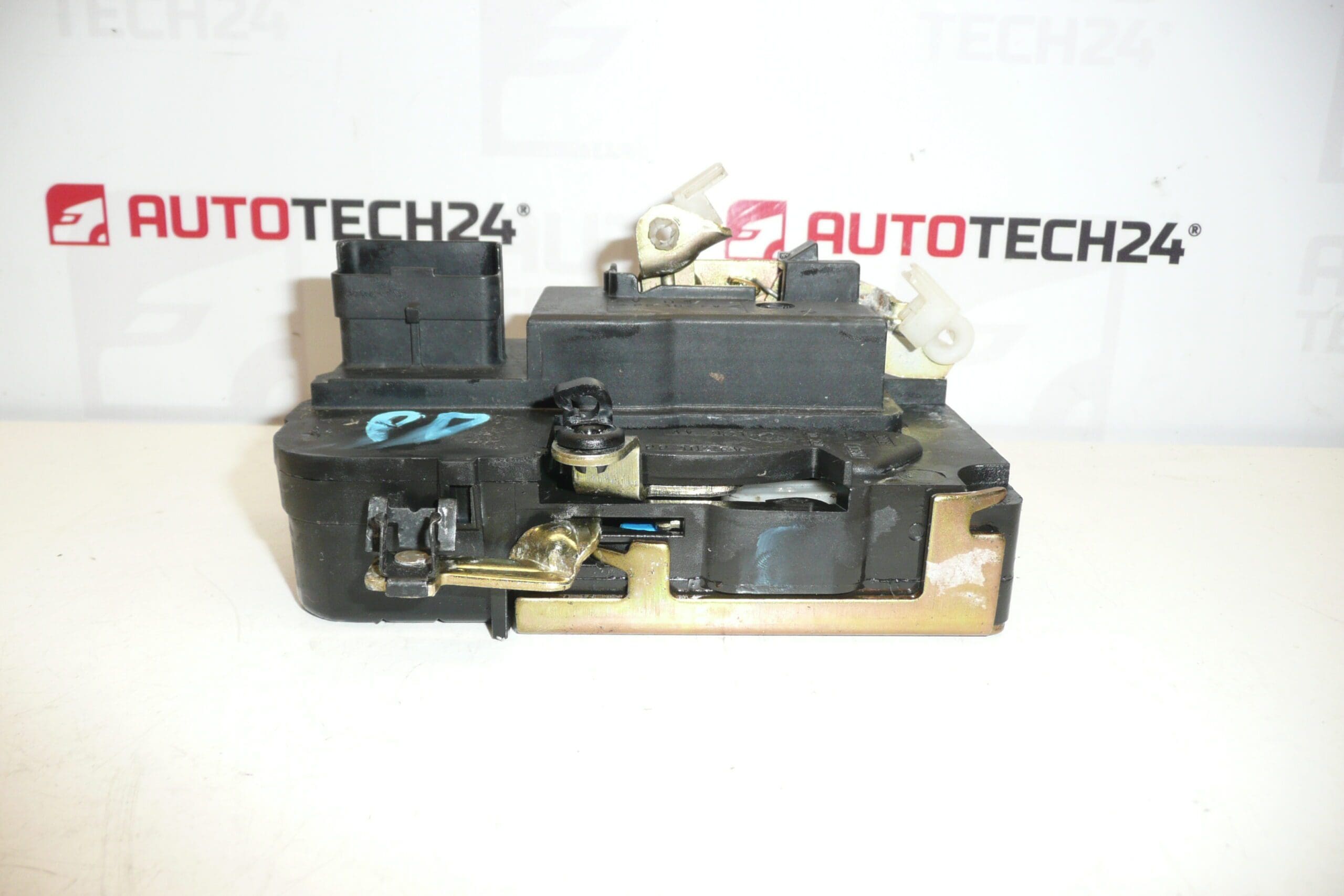 Cerradura de la puerta delantera derecha Citroën Berlingo I/II 9136P7 - Imagen 2