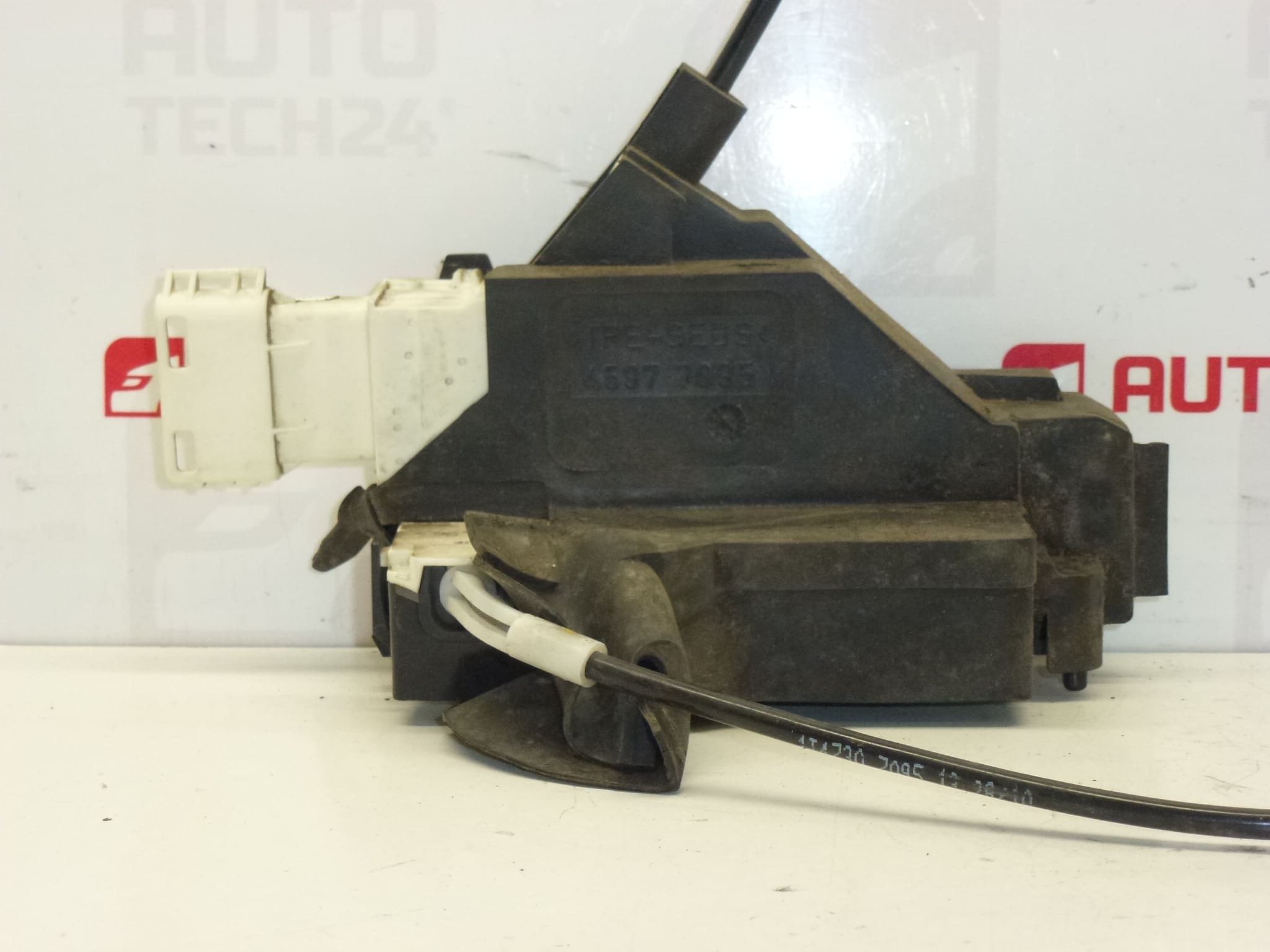 Cerradura eléctrica de la puerta izquierda Peugeot 407 9686691980 9137Q7 - Imagen 2