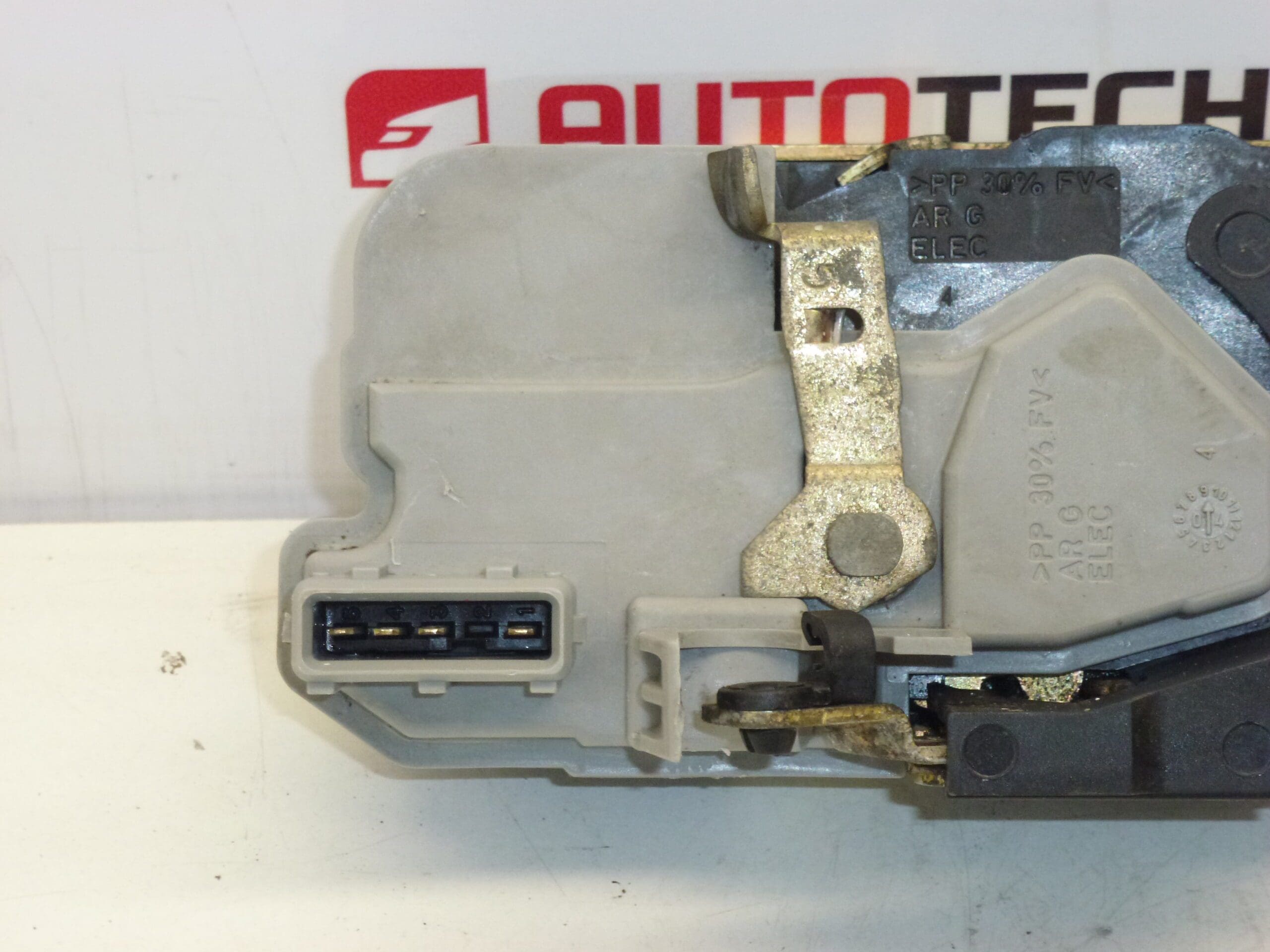 Cerradura eléctrica de la puerta trasera izquierda Peugeot 206 9137E5 - Imagen 2