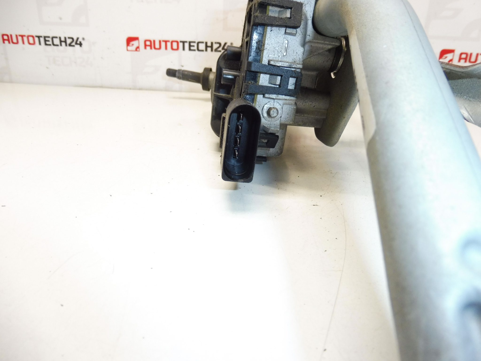 Mecanismo del limpiaparabrisas Citroën C3 III y Peugeot 208/2008 9815497780 - Imagen 2