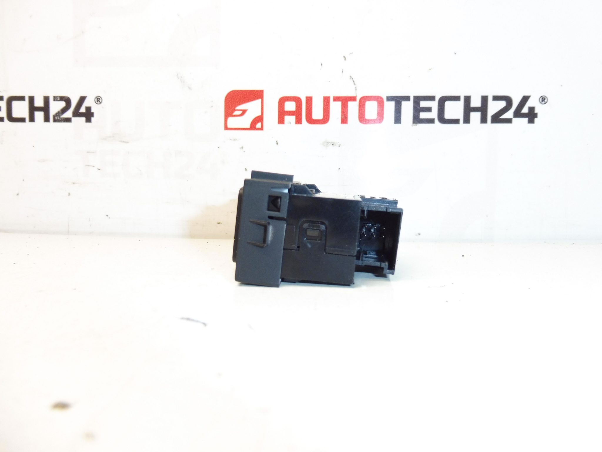 Controlador de calefacción de asientos Citroën/Peugeot/DS 98019841ZD - Imagen 2