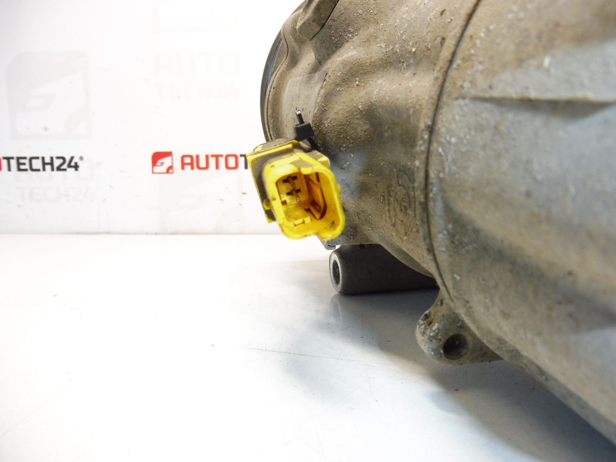 Compresor de aire acondicionado Sanden SD6V12 1449 9655191580 - Imagen 2