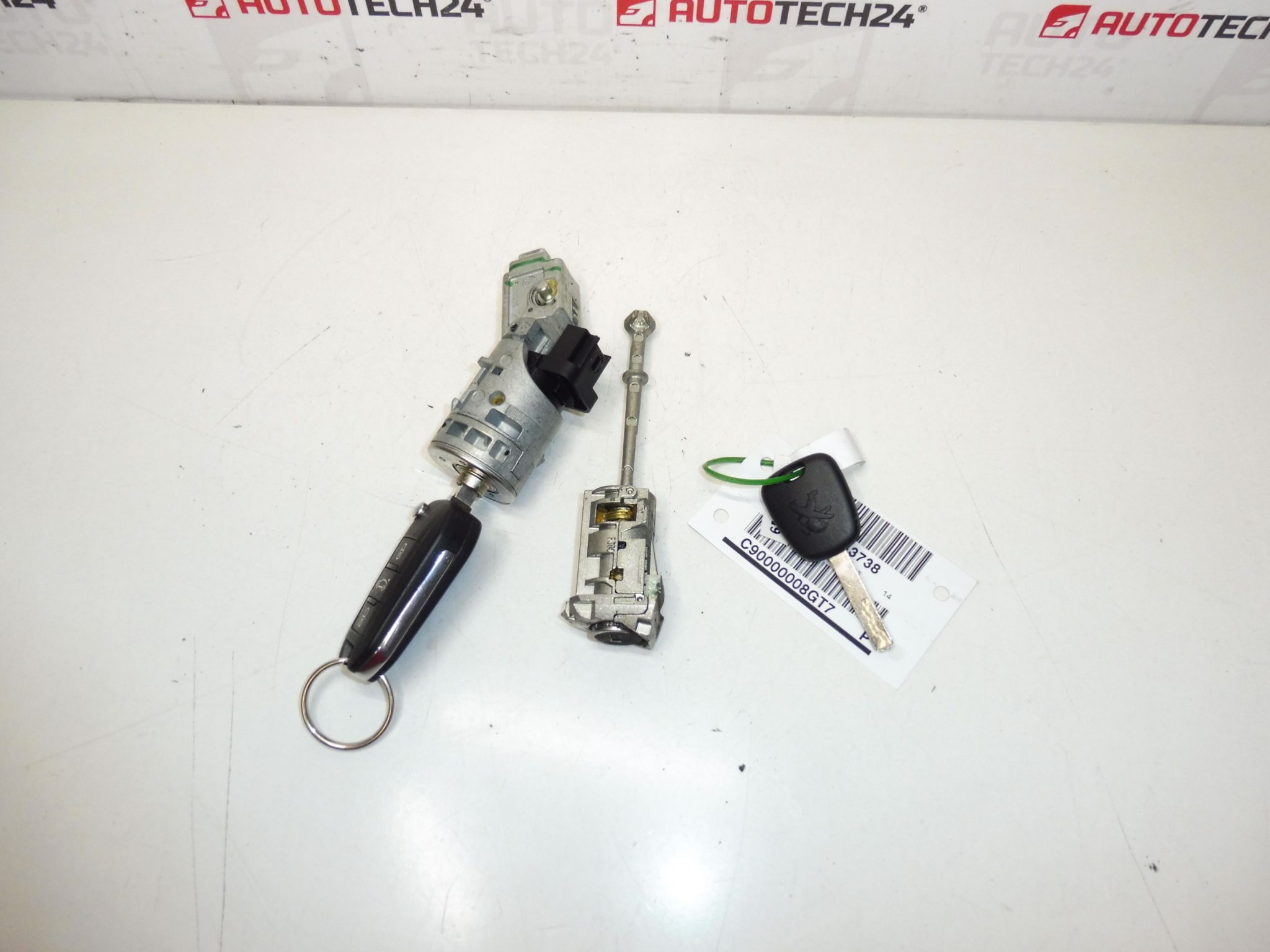 Conjunto cerradura más llave remota Peugeot 301 9678792480