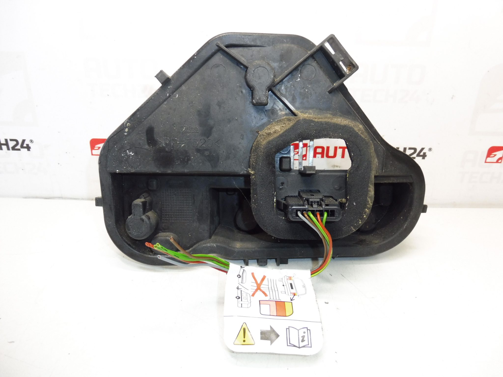 Soporte con cableado del piloto trasero derecho para Citroën C3 III 9812257480 - Imagen 2