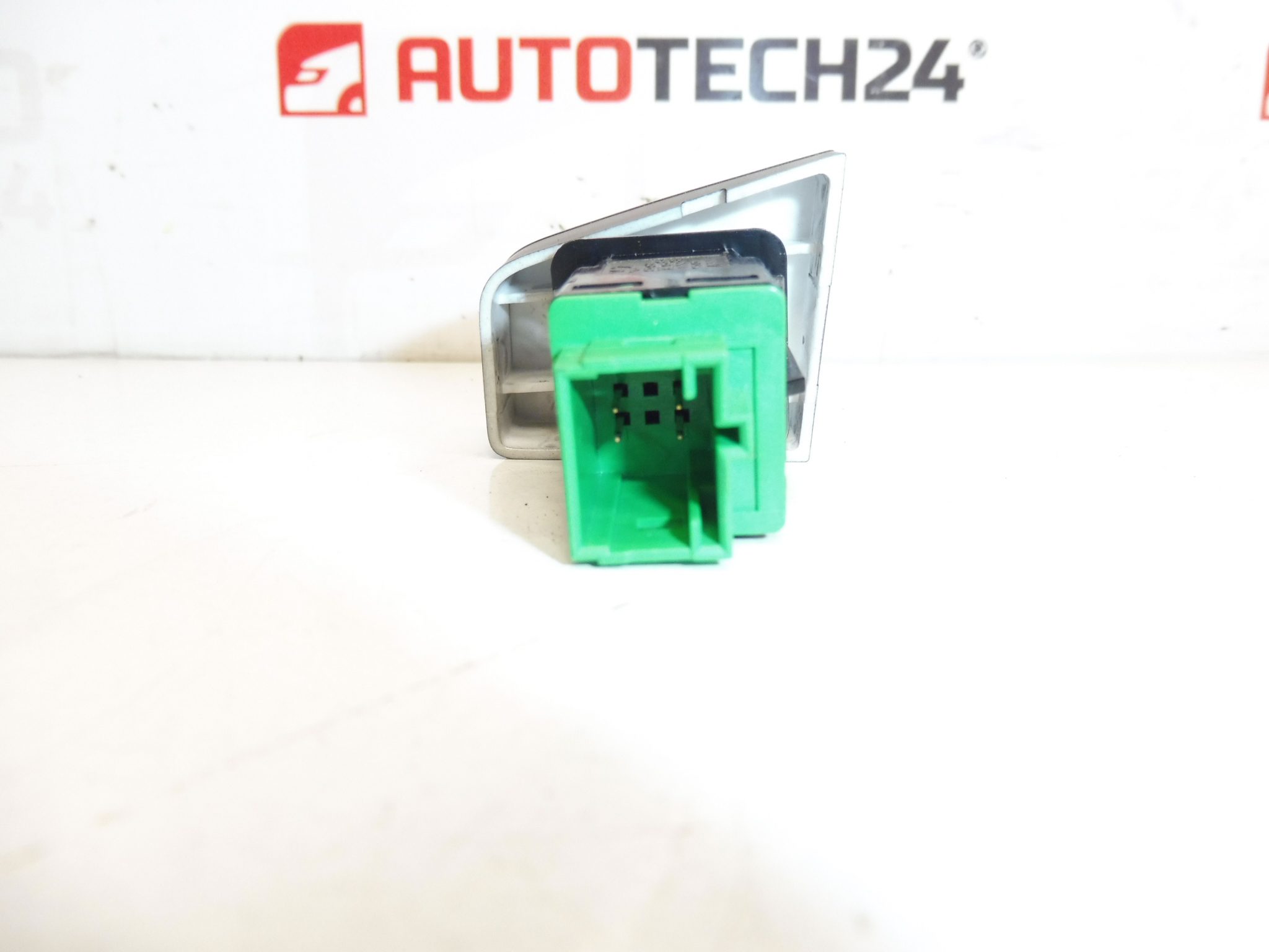 Módulo de cierre centralizado Citroën C-Élysée / Peugeot 301 - 96765882ZD - Imagen 2