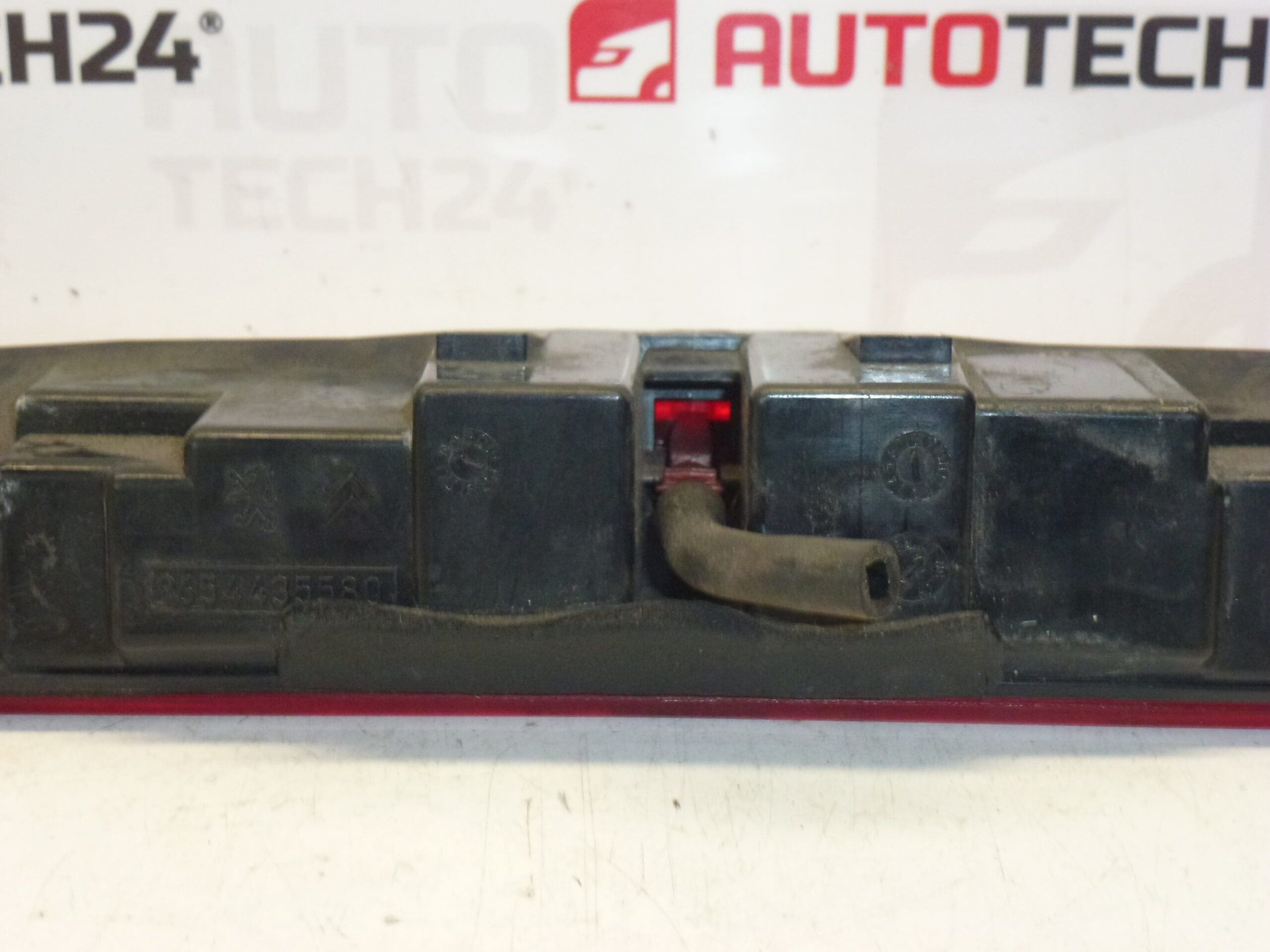 Luz trasera de freno Citroën C4 Picasso 9654435580 968834980 - Imagen 2