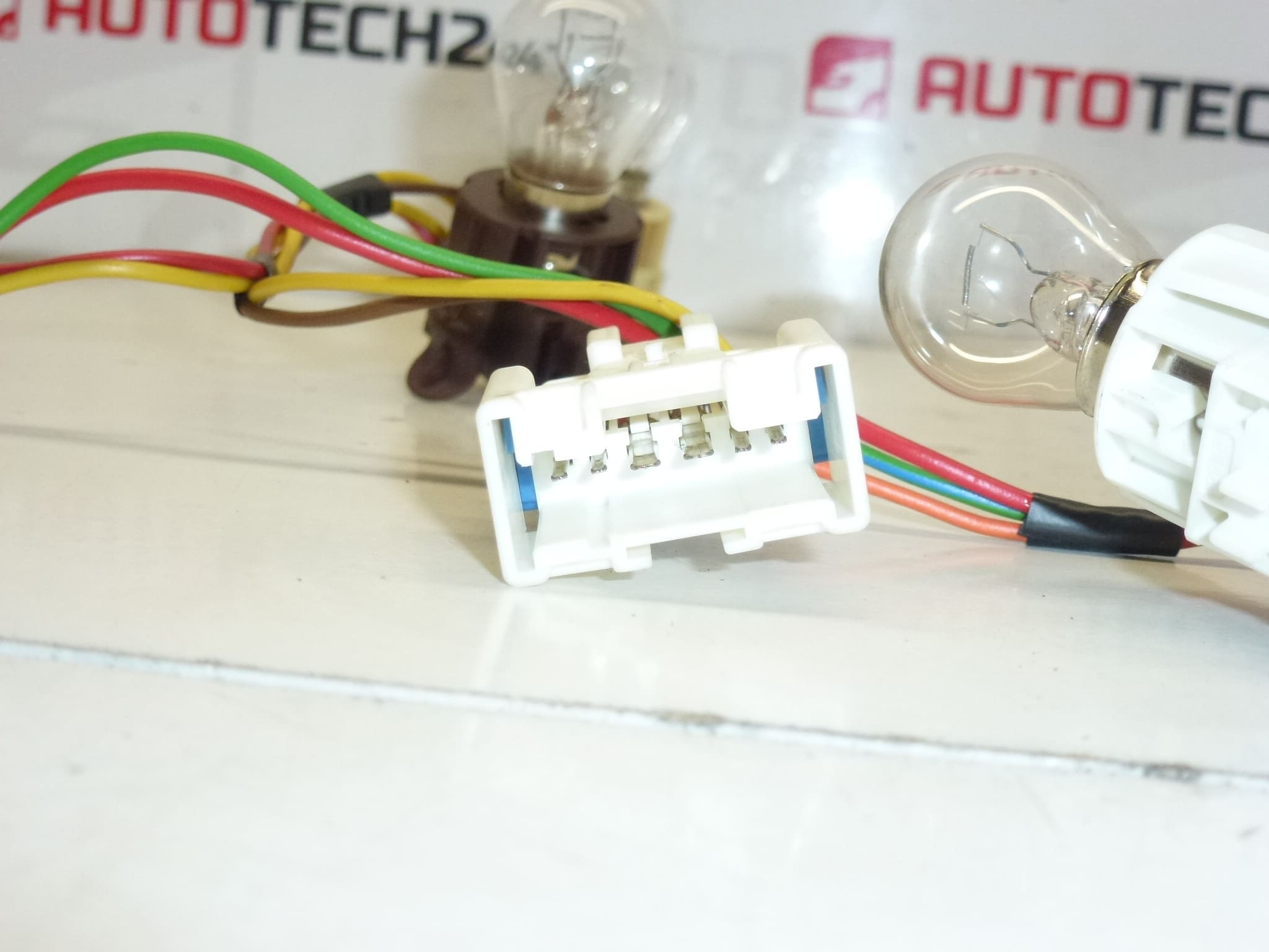 Cableado de la luz trasera derecha Peugeot 407 sedán 6351HP - Imagen 2