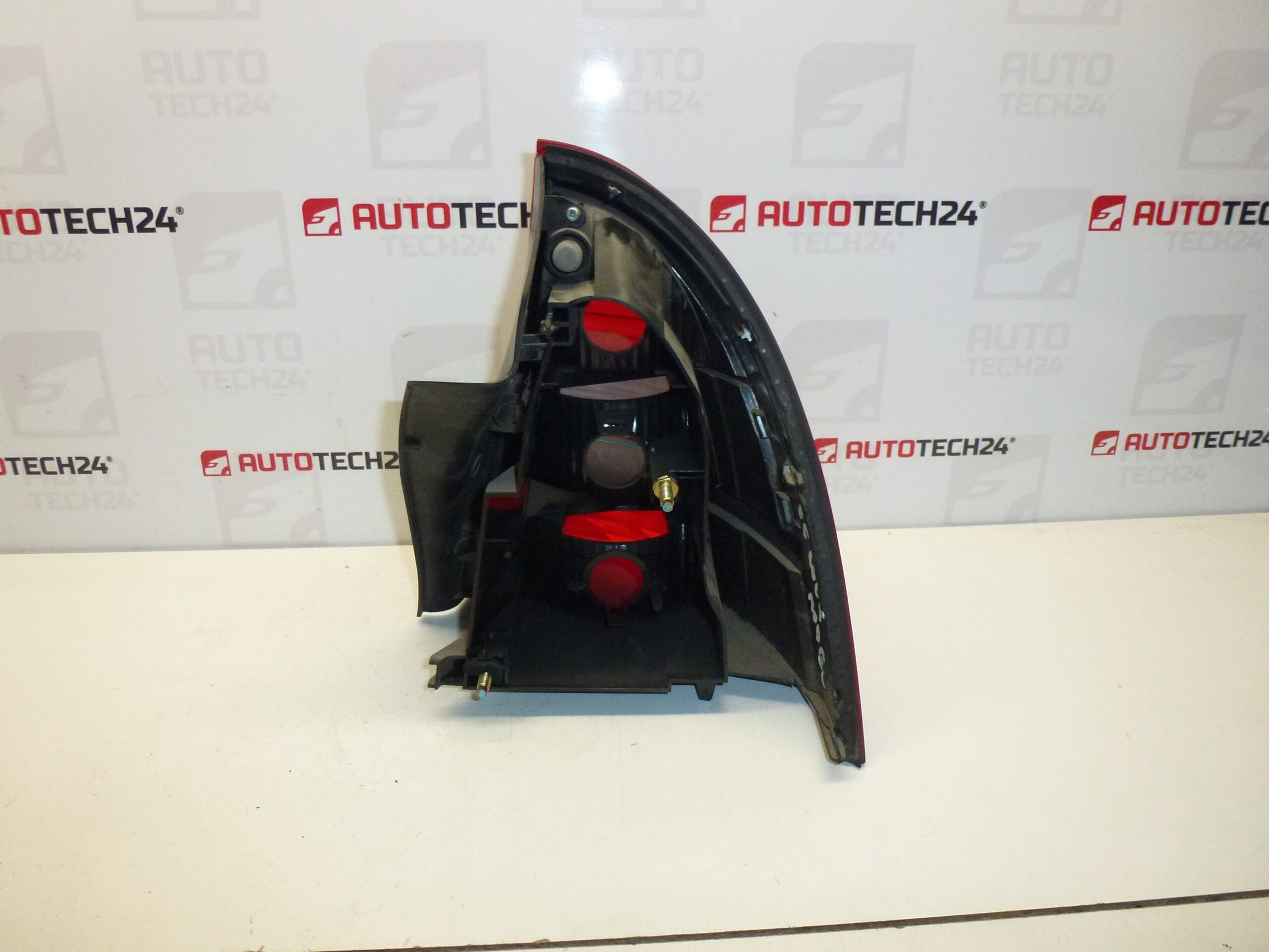 Piloto trasero izquierdo Citroën C5 II 89032697 6350V3 - Imagen 2