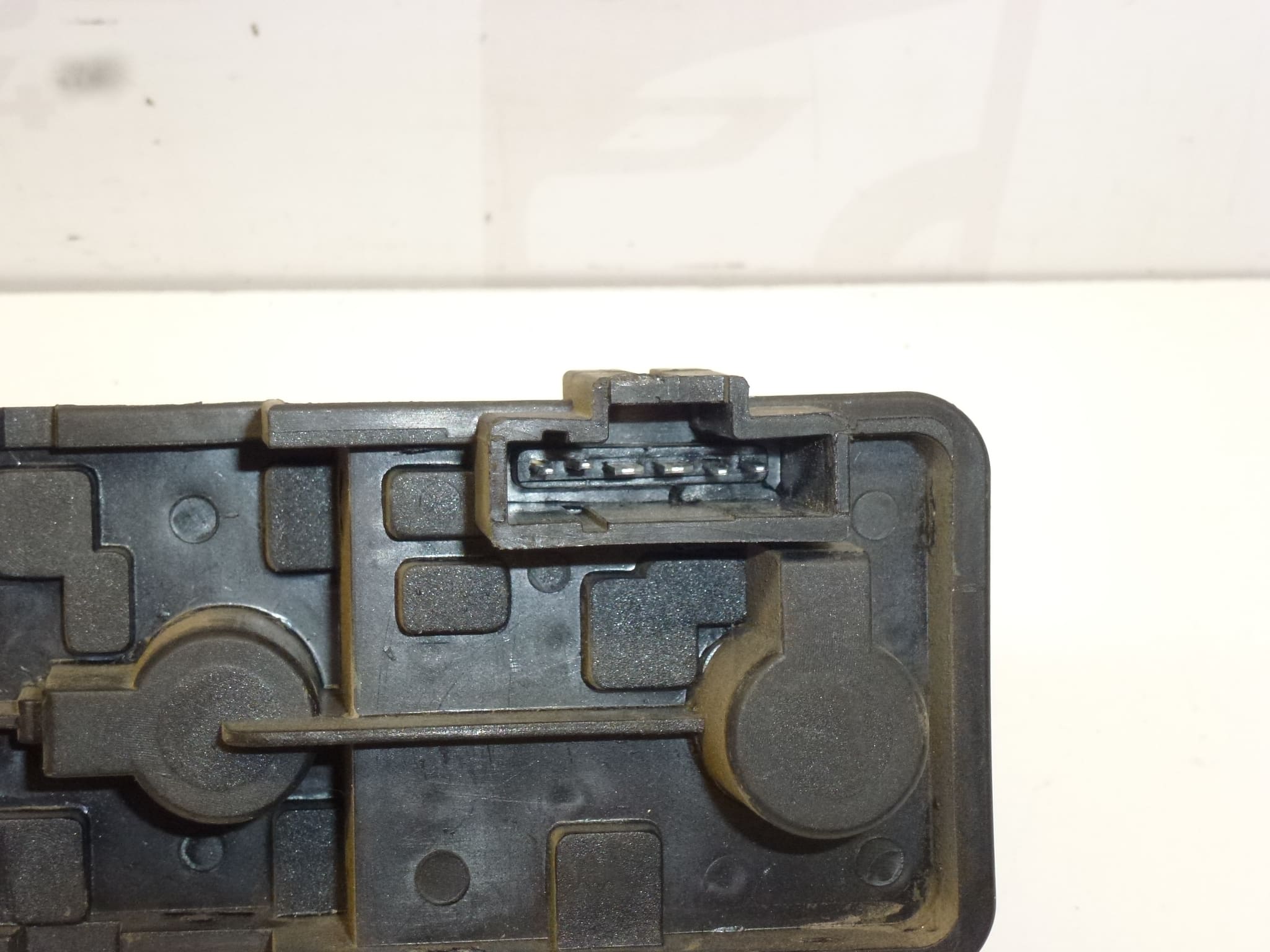 Portalámparas del piloto trasero derecho Citroën Xsara Picasso 6351N0 6351T2 - Imagen 2