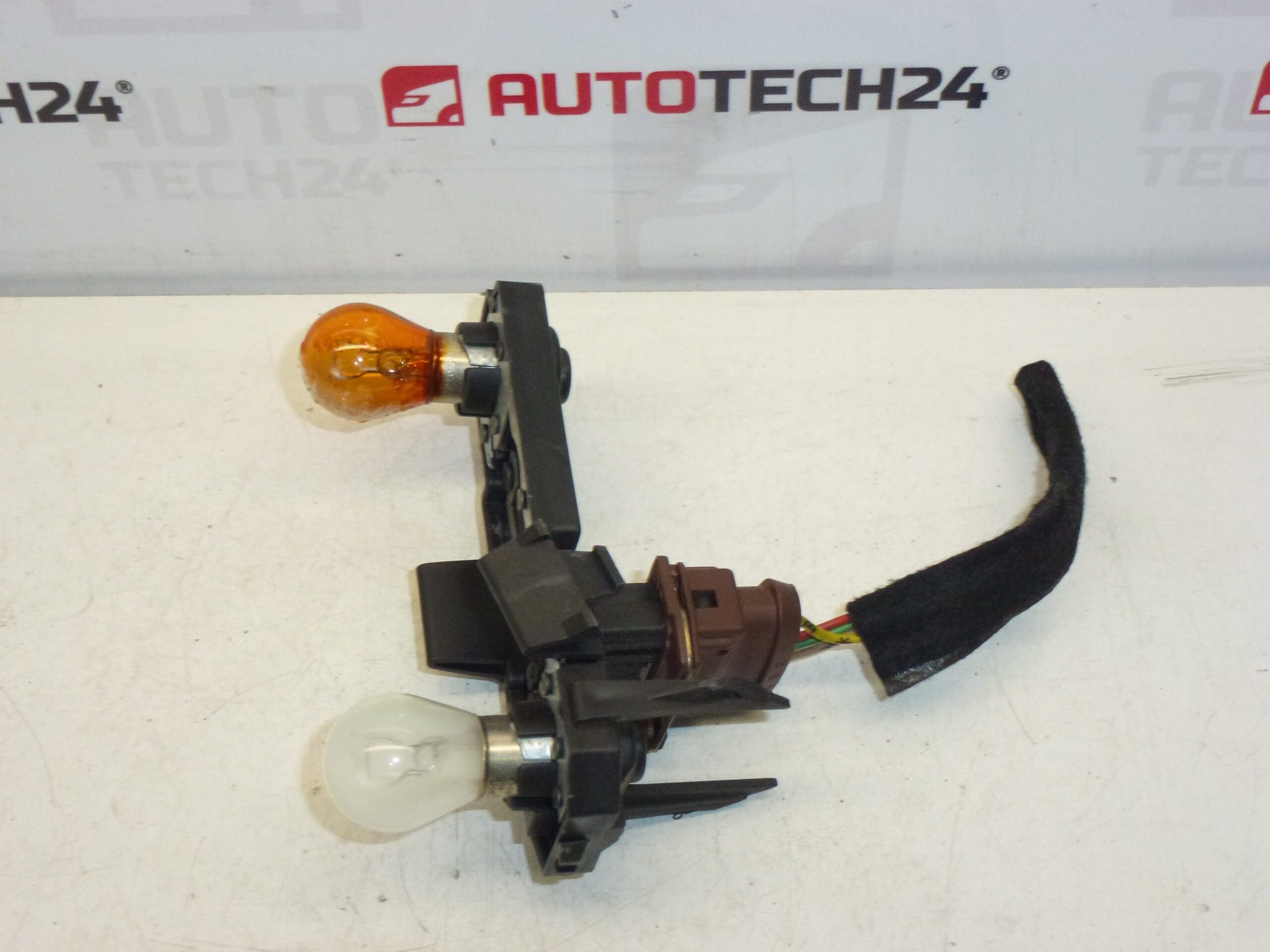 Piloto trasero derecho para Peugeot 406 Familiar (6351H5) - Imagen 2
