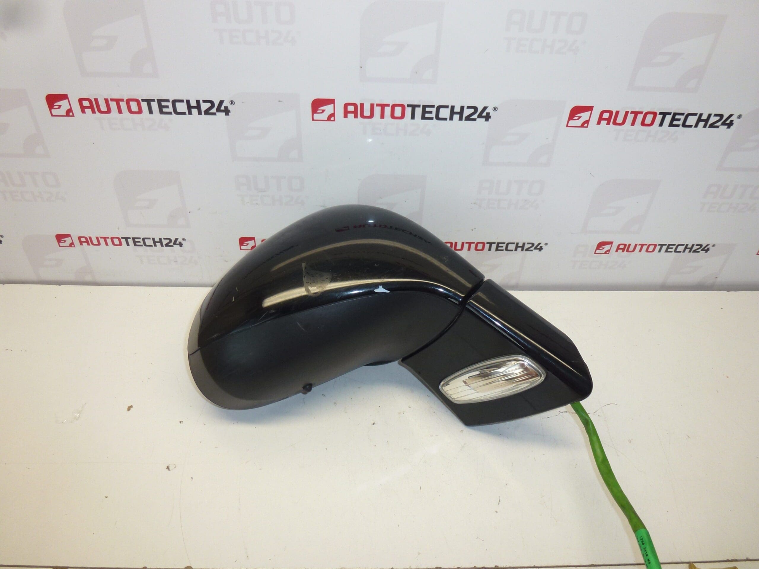 Retrovisor derecho Peugeot 308 KTVD 8153NC