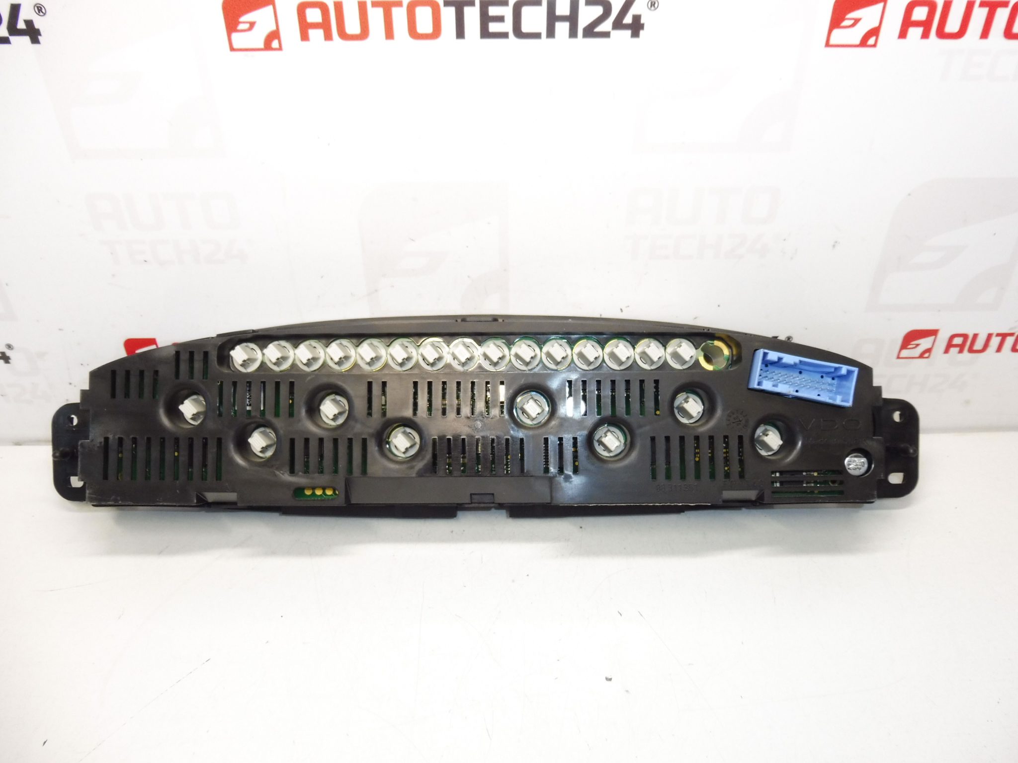 Cuadro de instrumentos Citroën Xsara Picasso 108000 km 9661734780 6105G4 - Imagen 2