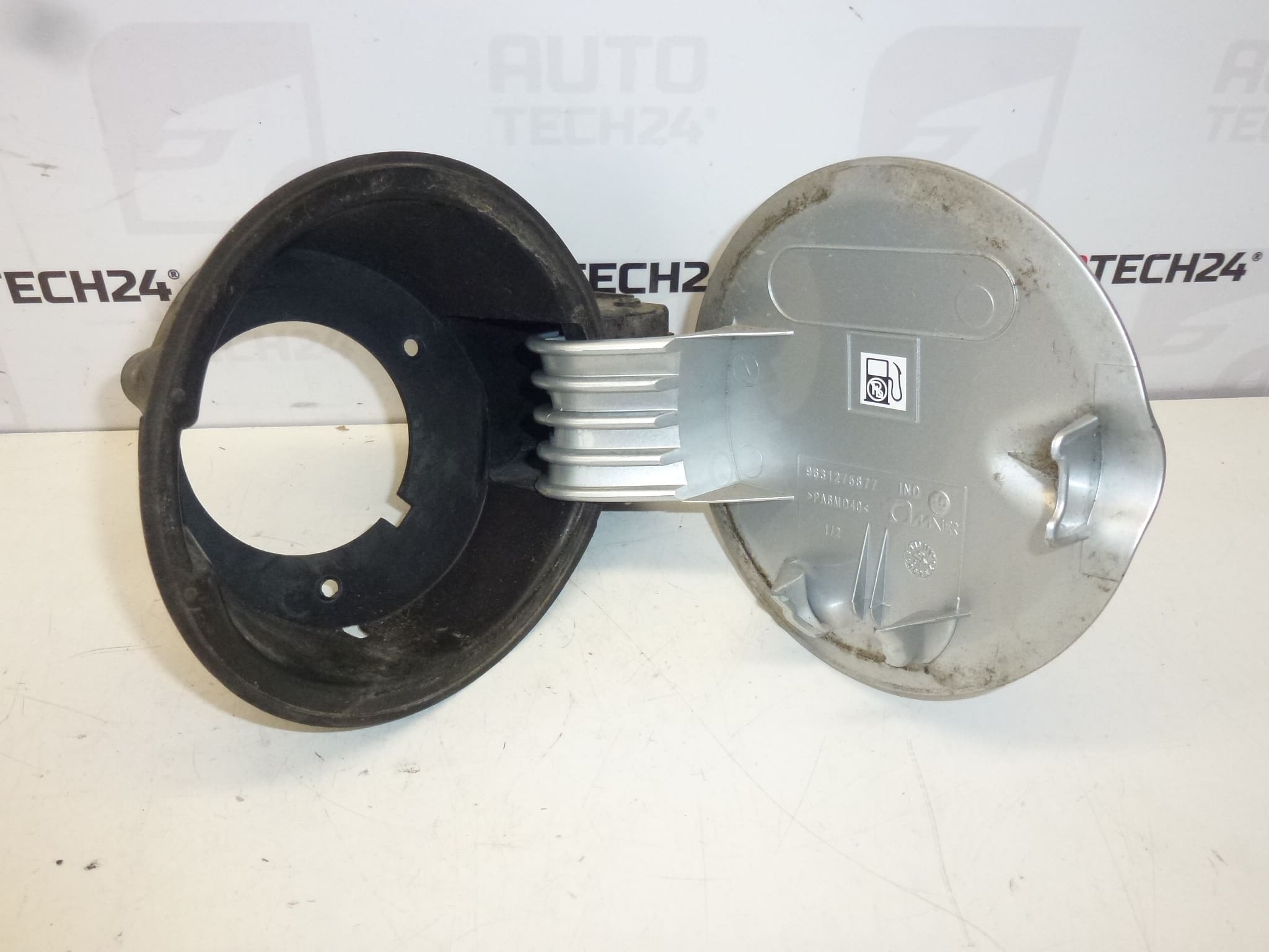 Tapa del depósito de combustible Citroën Xsara Picasso EZRC 9631275877 151780 - Imagen 2