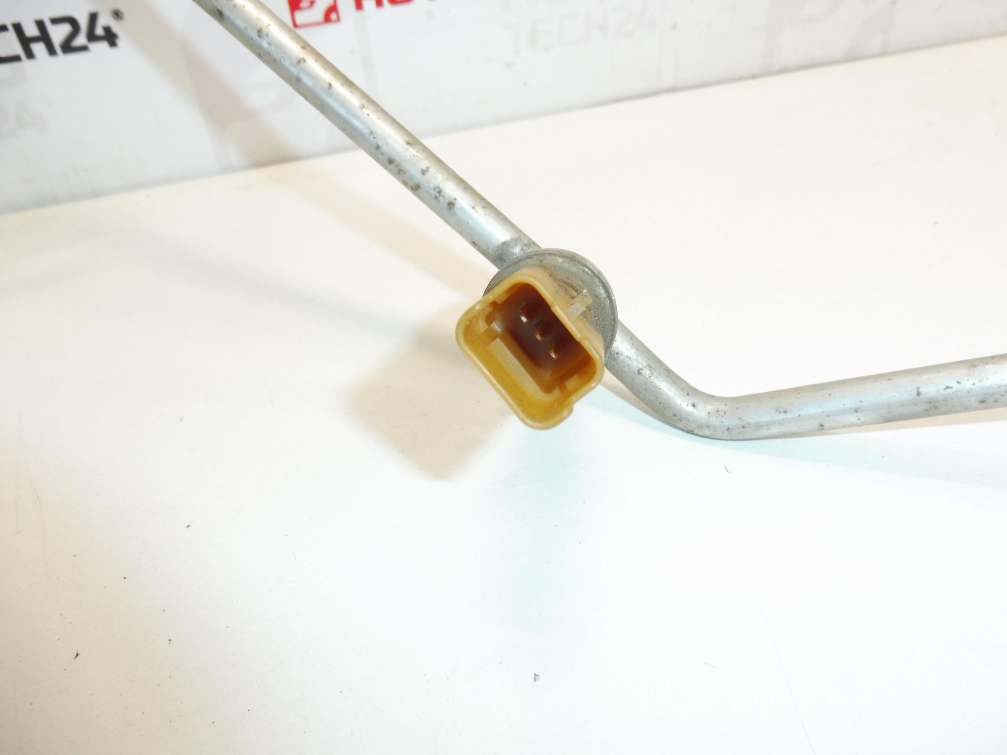 Tubería de climatización para Citroën C-Elysée / Peugeot 301 - 9676996380 - Imagen 2