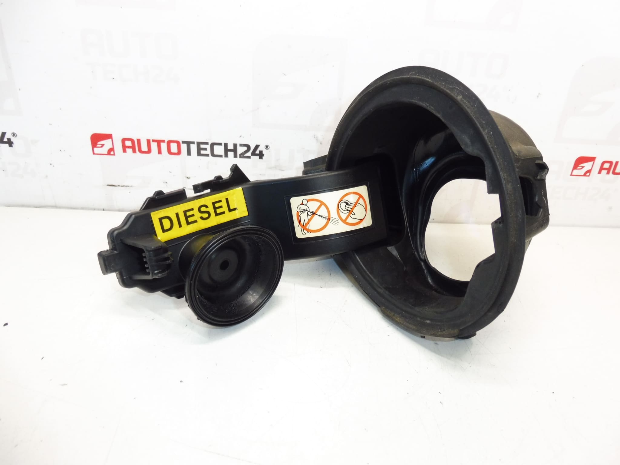 Cuello de llenado del depósito Citroën C4 Grand Picasso 9654052280 9685086780 1517G2 - Imagen 2