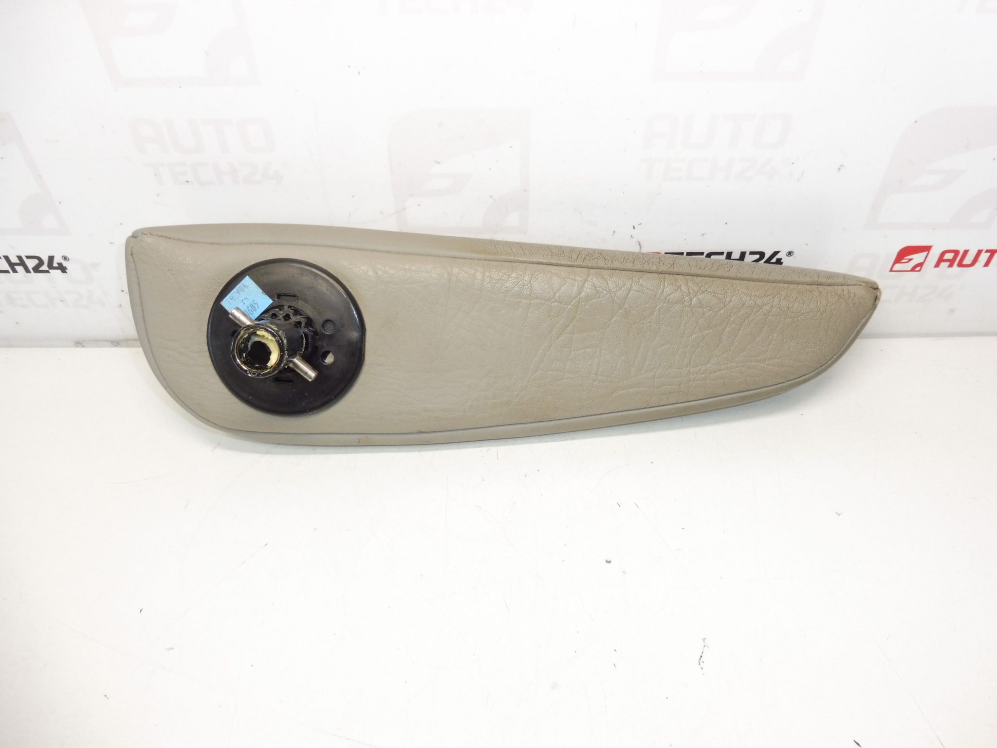 Reposabrazos usado para Citroën y Peugeot 883030 - Imagen 2