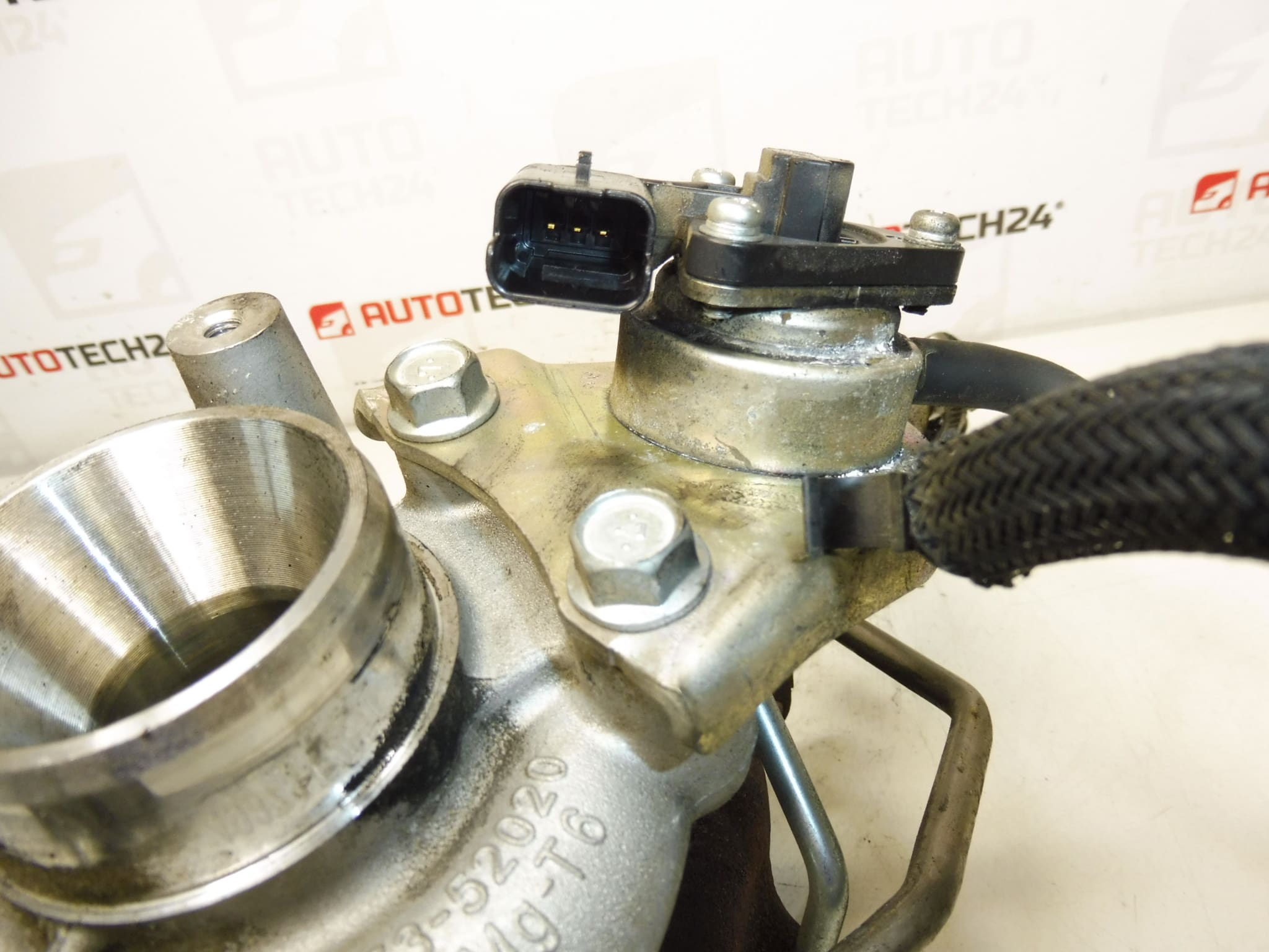 Turbocompresor para Citroën y Peugeot 1.6 HDi 68 kW 83.000 km ref. 9673283680 TD02H2-07TVT-21 - Imagen 2