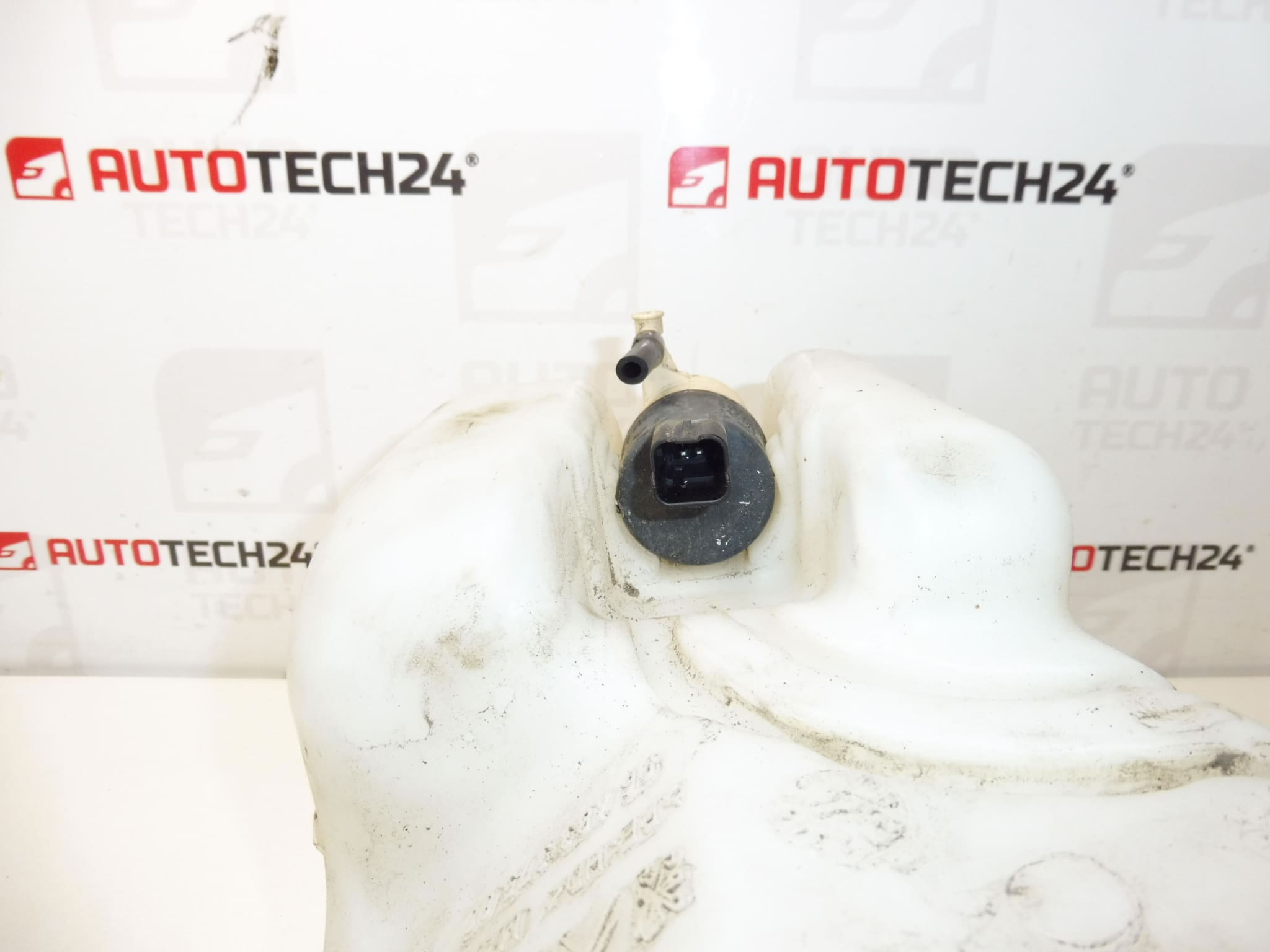 Depósito de líquido limpiaparabrisas para Citroën y Peugeot 9648337580 6431F3 - Imagen 2
