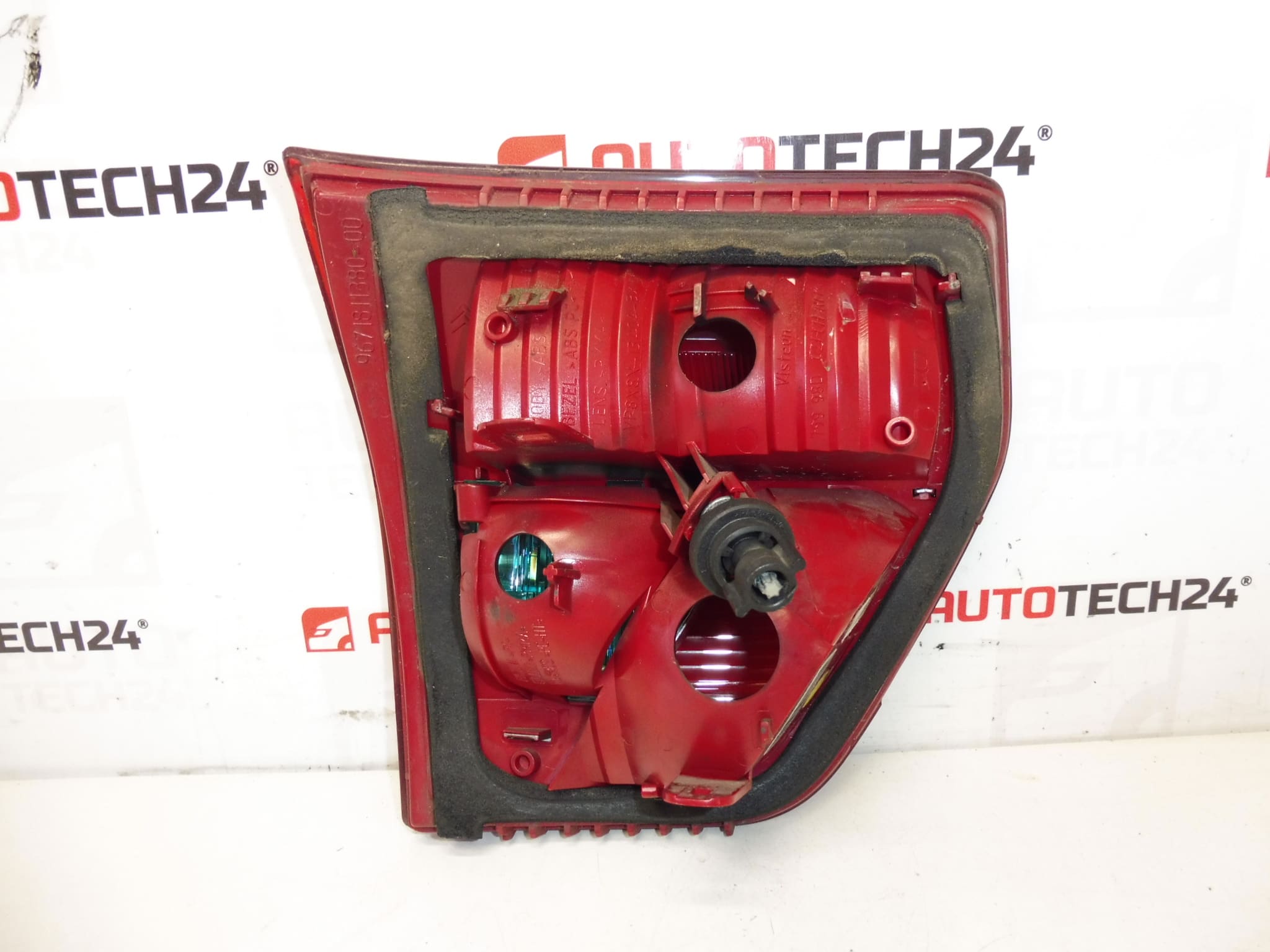 Luz trasera derecha Citroën C5 X7 9671811380 6350JR - Imagen 2