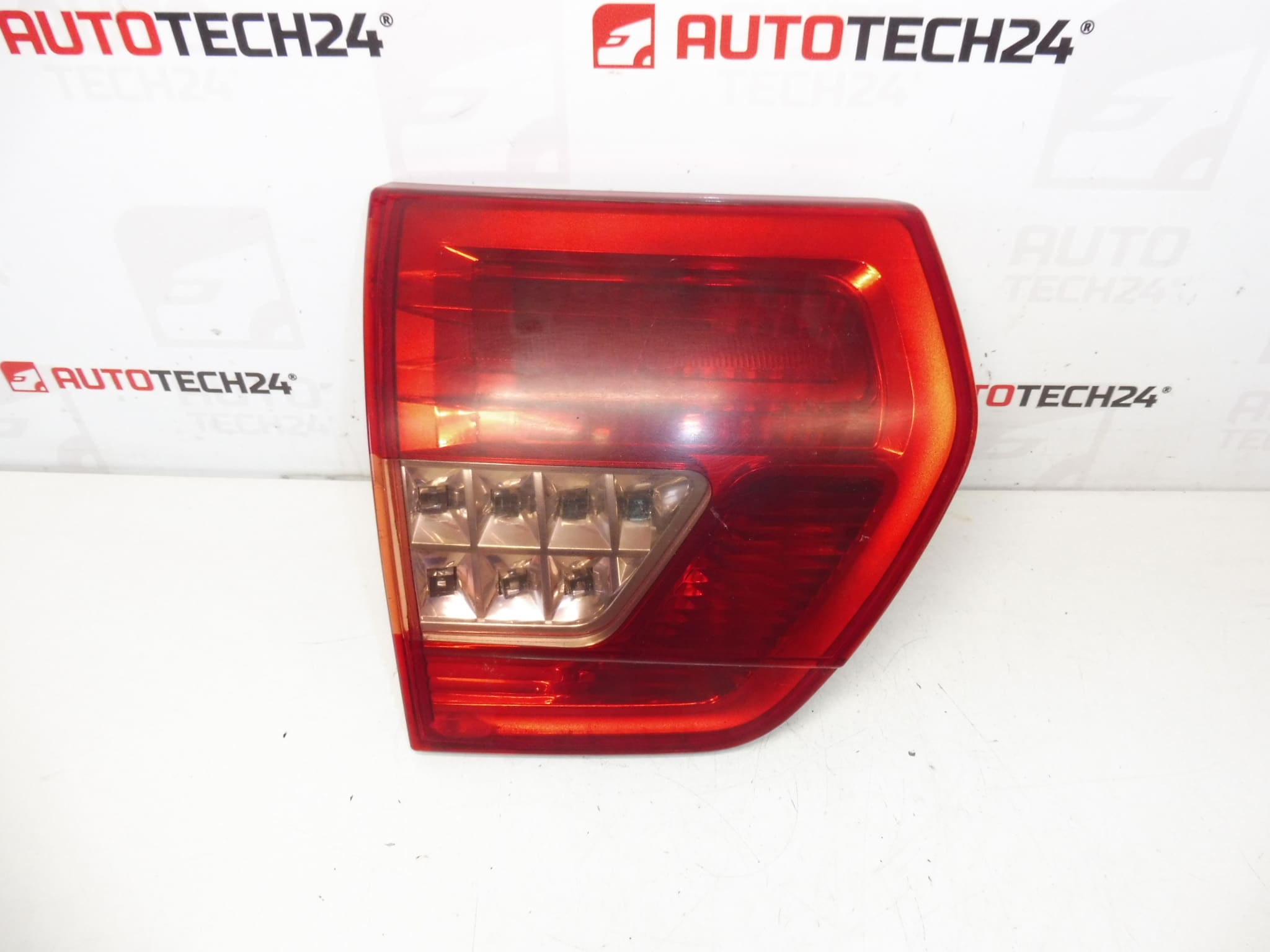Luz trasera izquierda Citroën C5 x7 9671811480 6351jr