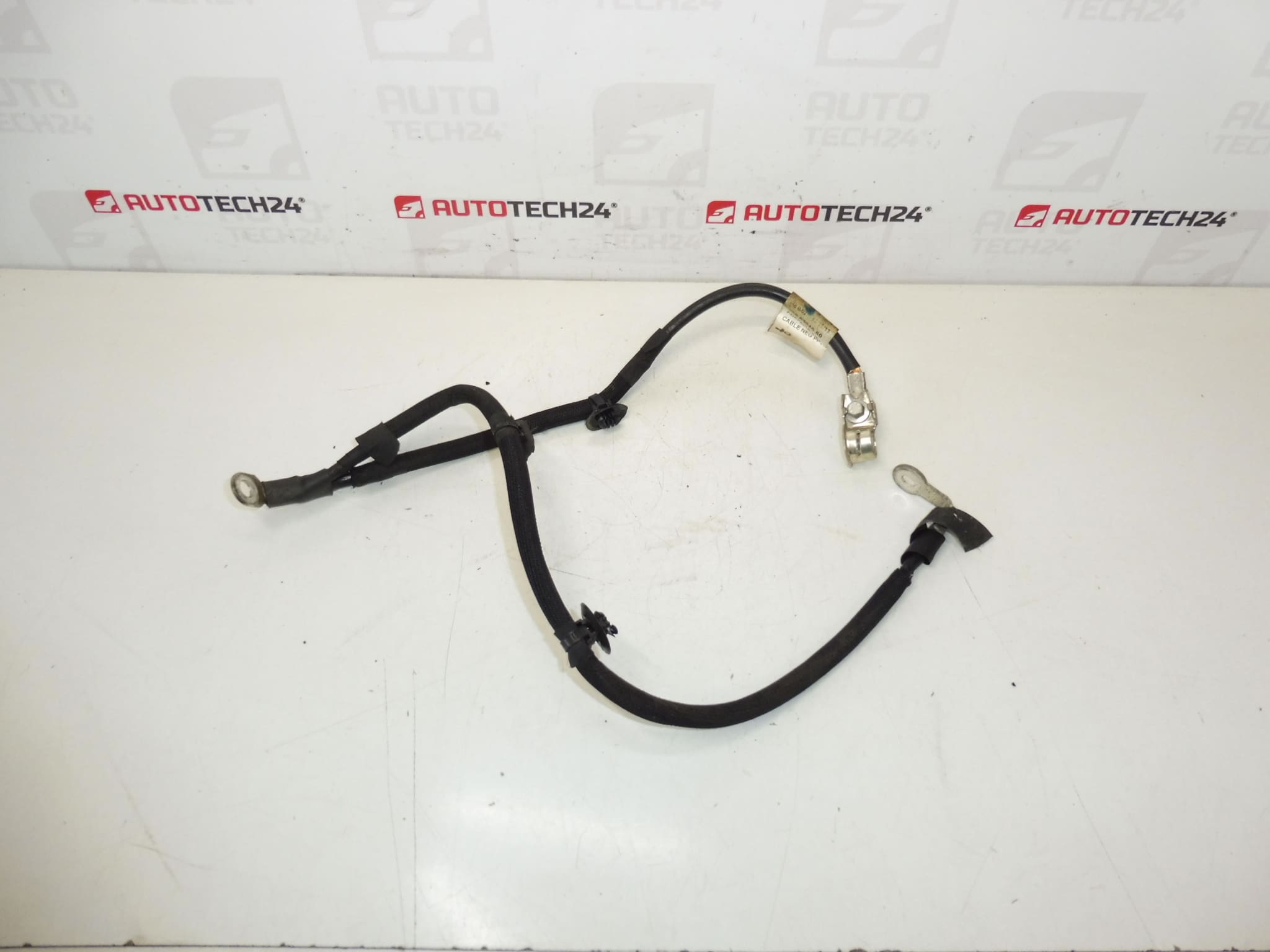 Citroën Peugeot 1.4 y 9800524680 Cable de poste negativo