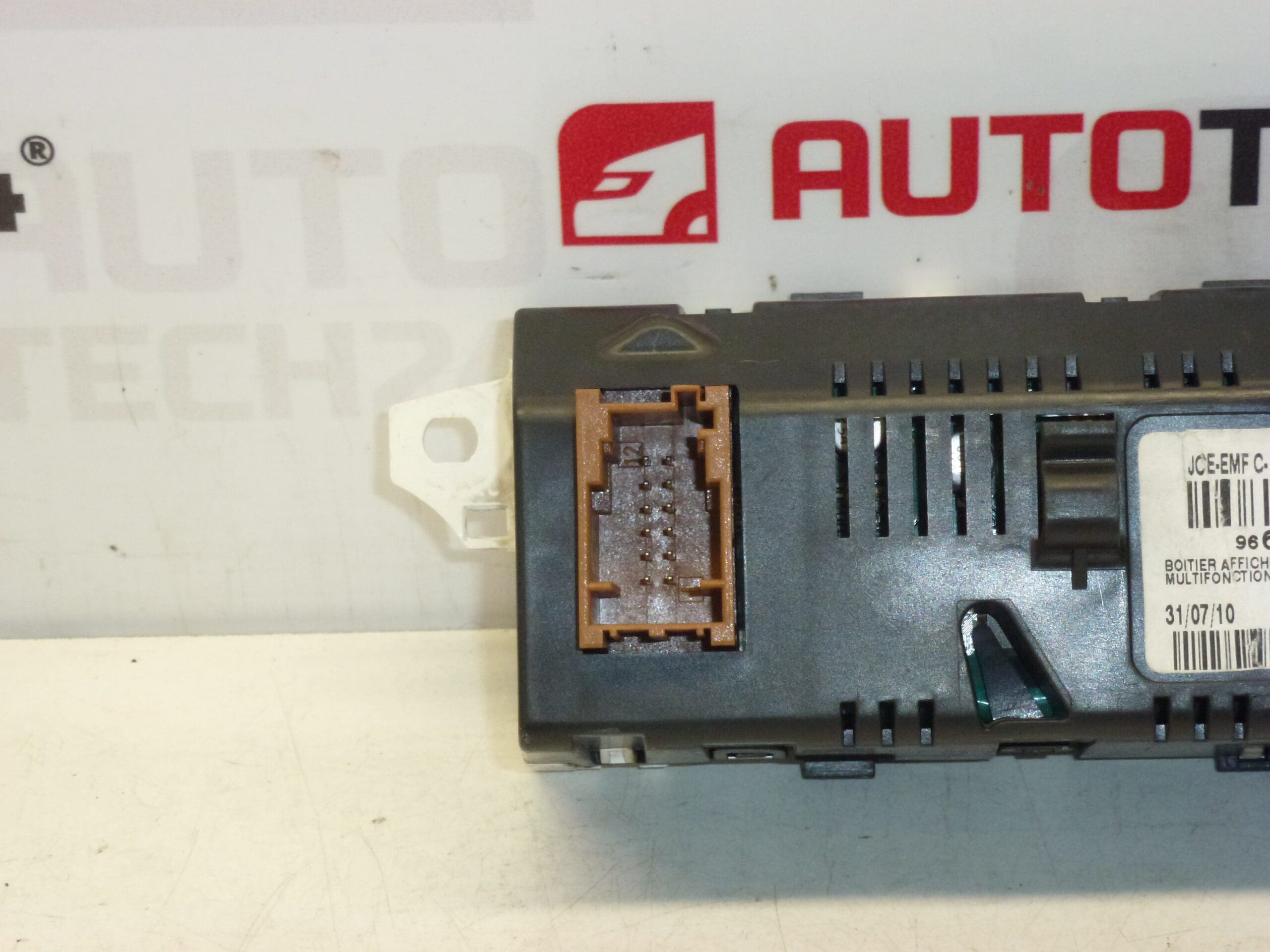 Pantalla del ordenador de a bordo y radio para Peugeot 407 9666628180 659349 - Imagen 2