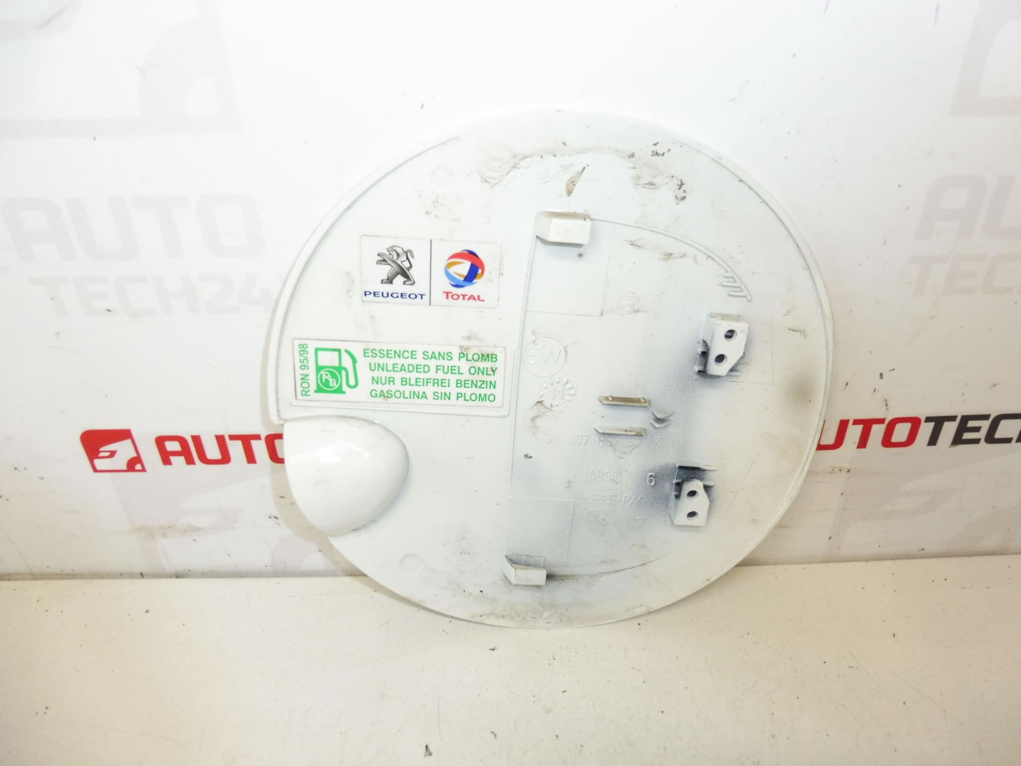 Peugeot 207 EWP 1517F2 Tapa del depósito - Imagen 2