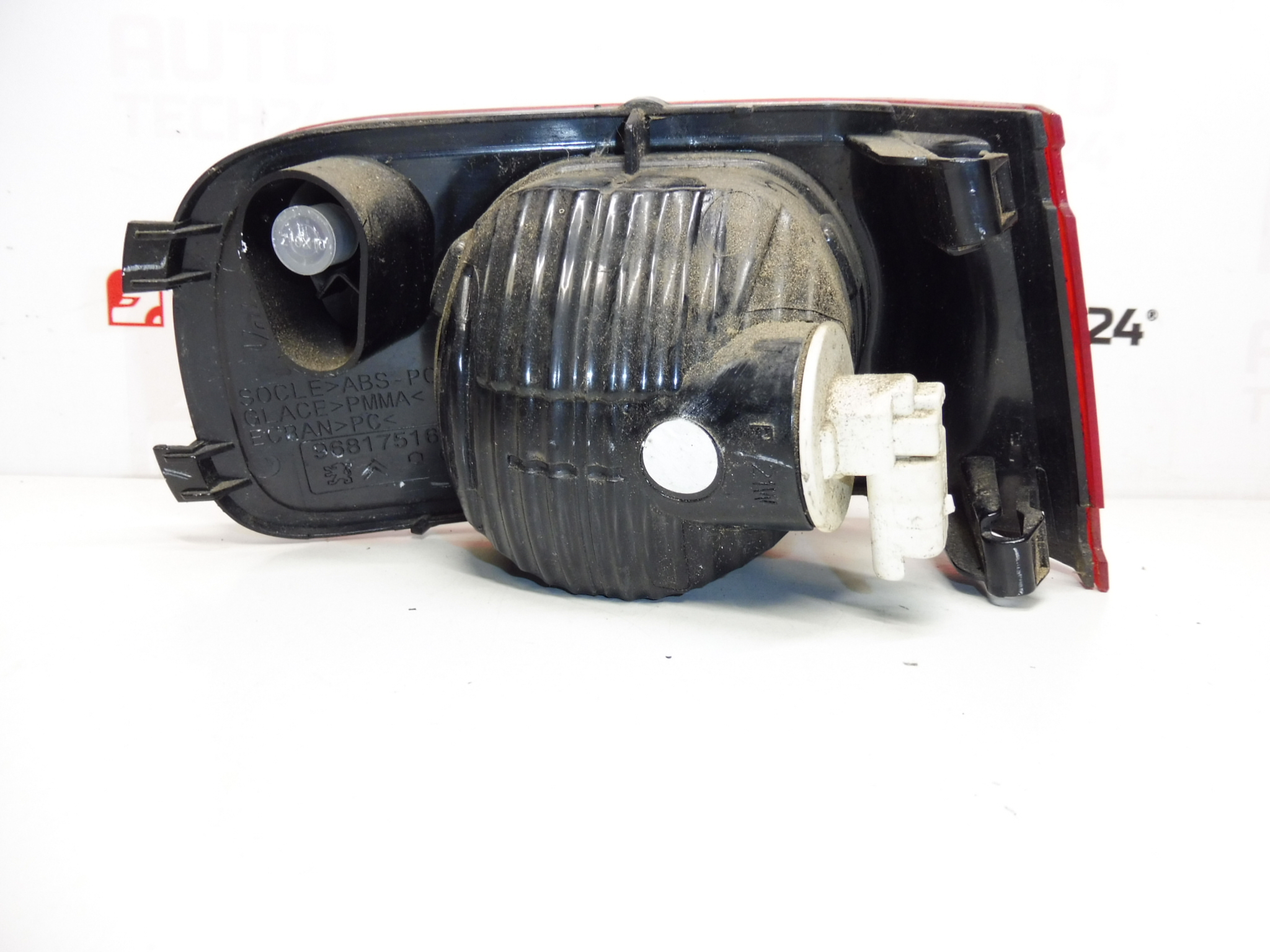 Luz de marcha atrás trasera derecha Citroën C3 Picasso 9681751680 6351HK