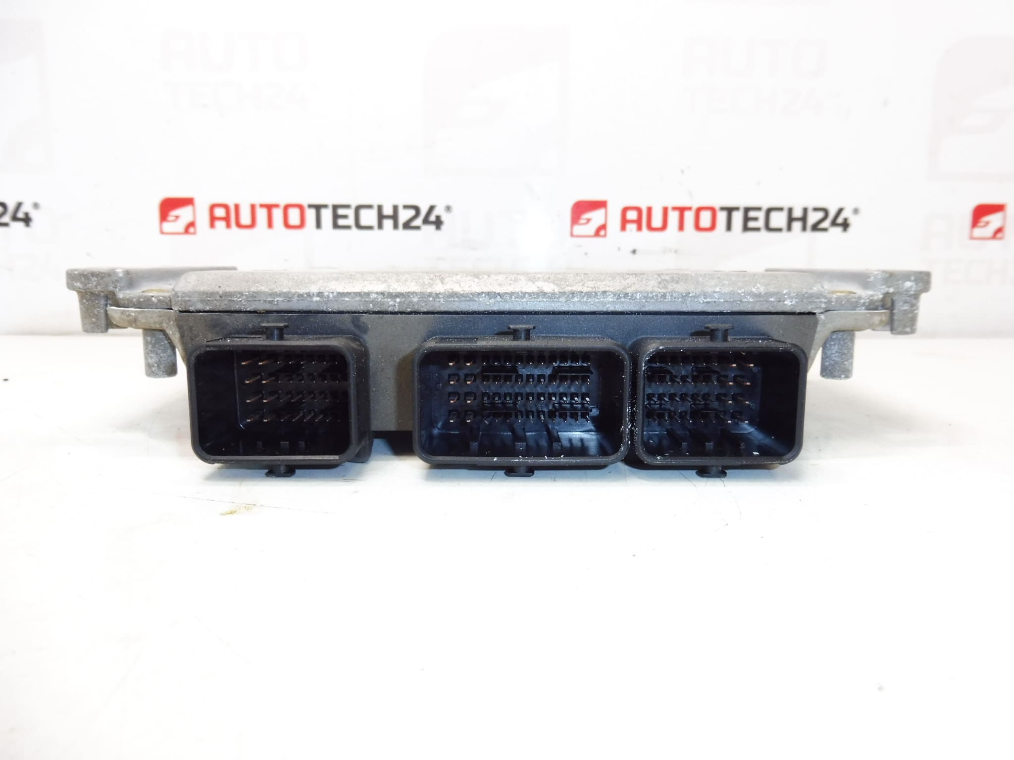 Unidad de control electrónico (ECU) Bosch EDC15C2 0281010779 9644606180 - Imagen 2