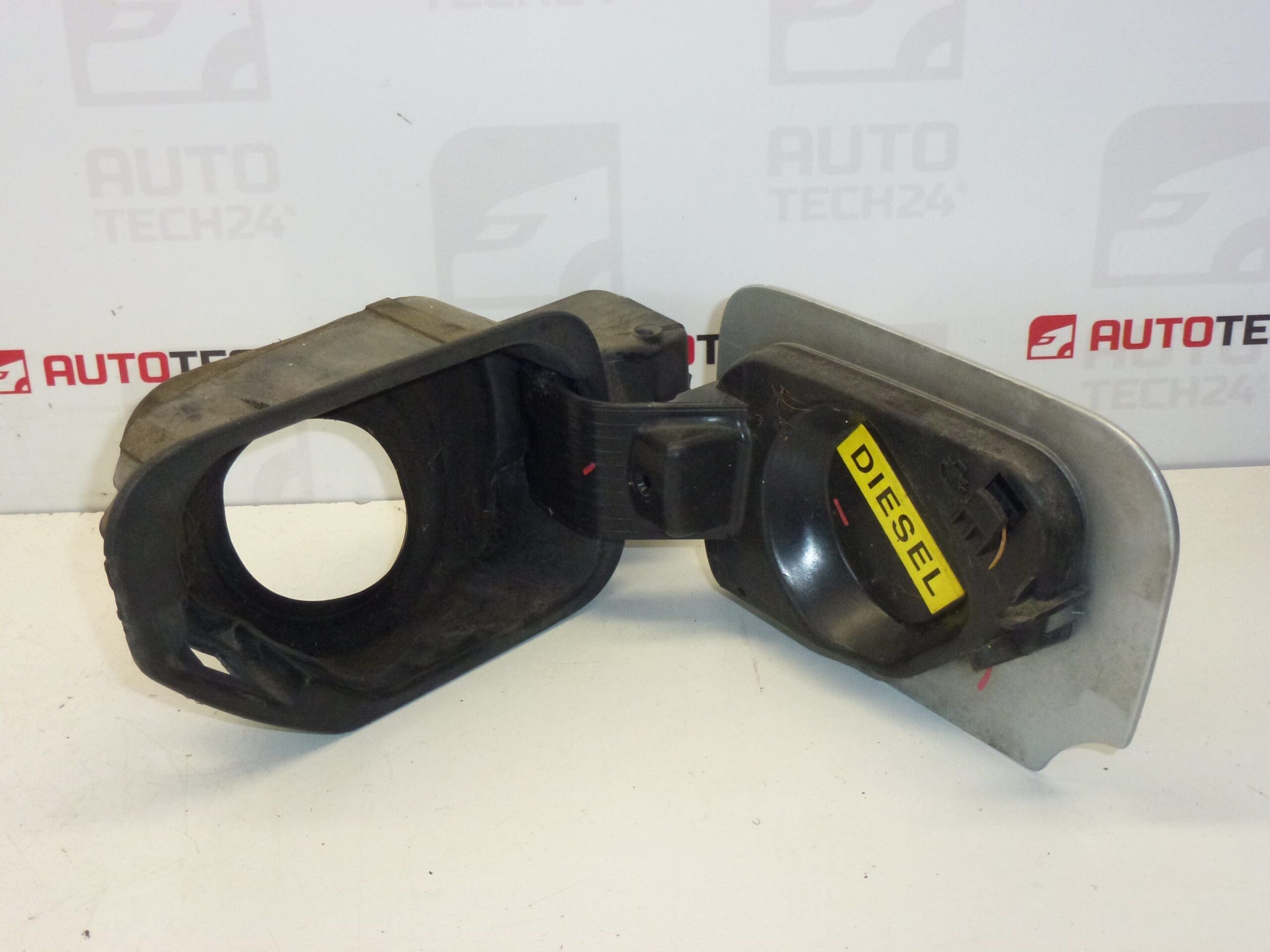 Tapón del depósito de combustible Peugeot 407 1517A7 151877 EZRC - Imagen 2