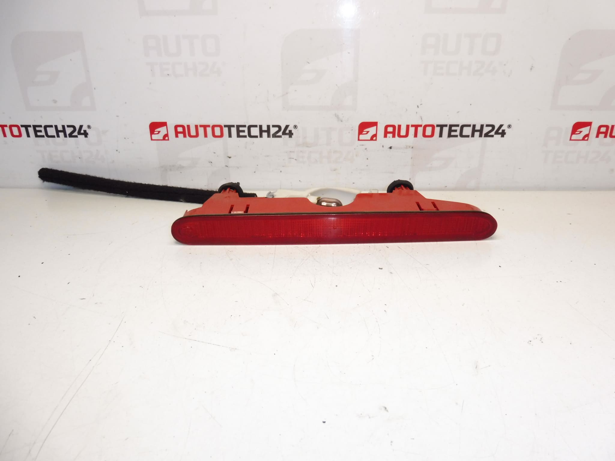 La tercera luz de freno Peugeot Citroën 9682830180 968528980 6351fe