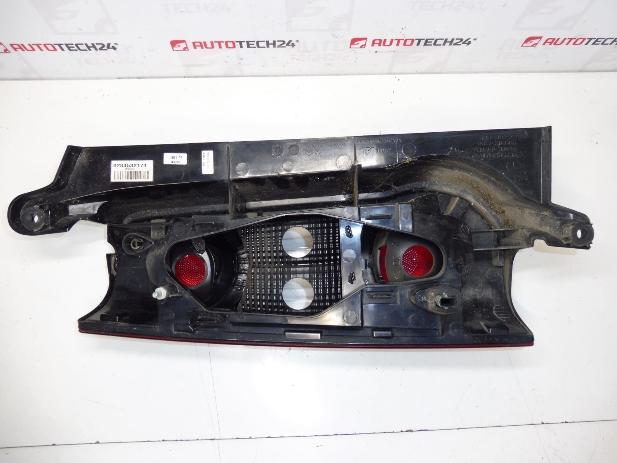 Piloto trasero derecho usado para Peugeot y Citroën 96777205480 9680607880 - Imagen 2