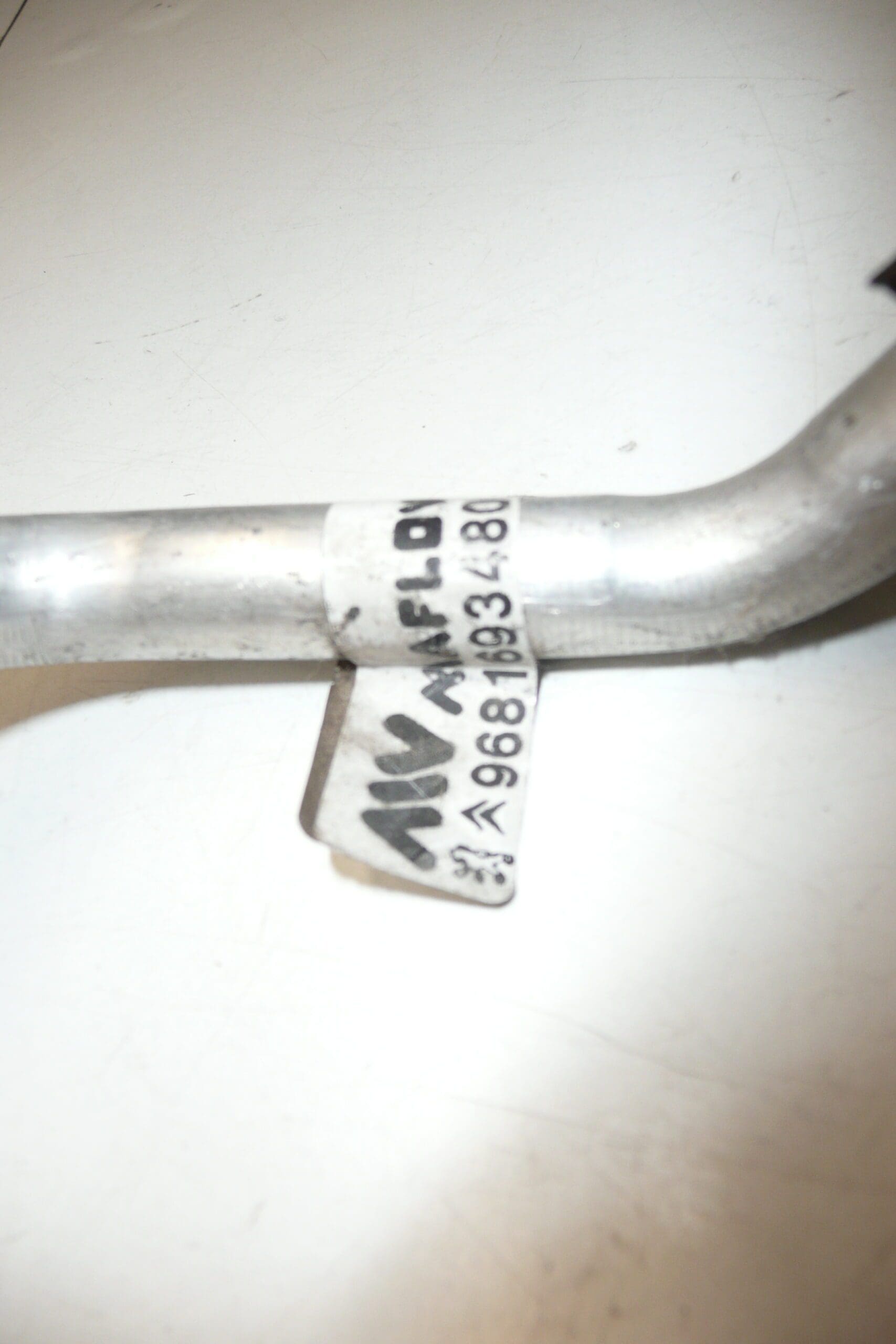 Tubo de climatización Citroën Berlingo III 9681693480 6477C8 - Imagen 2