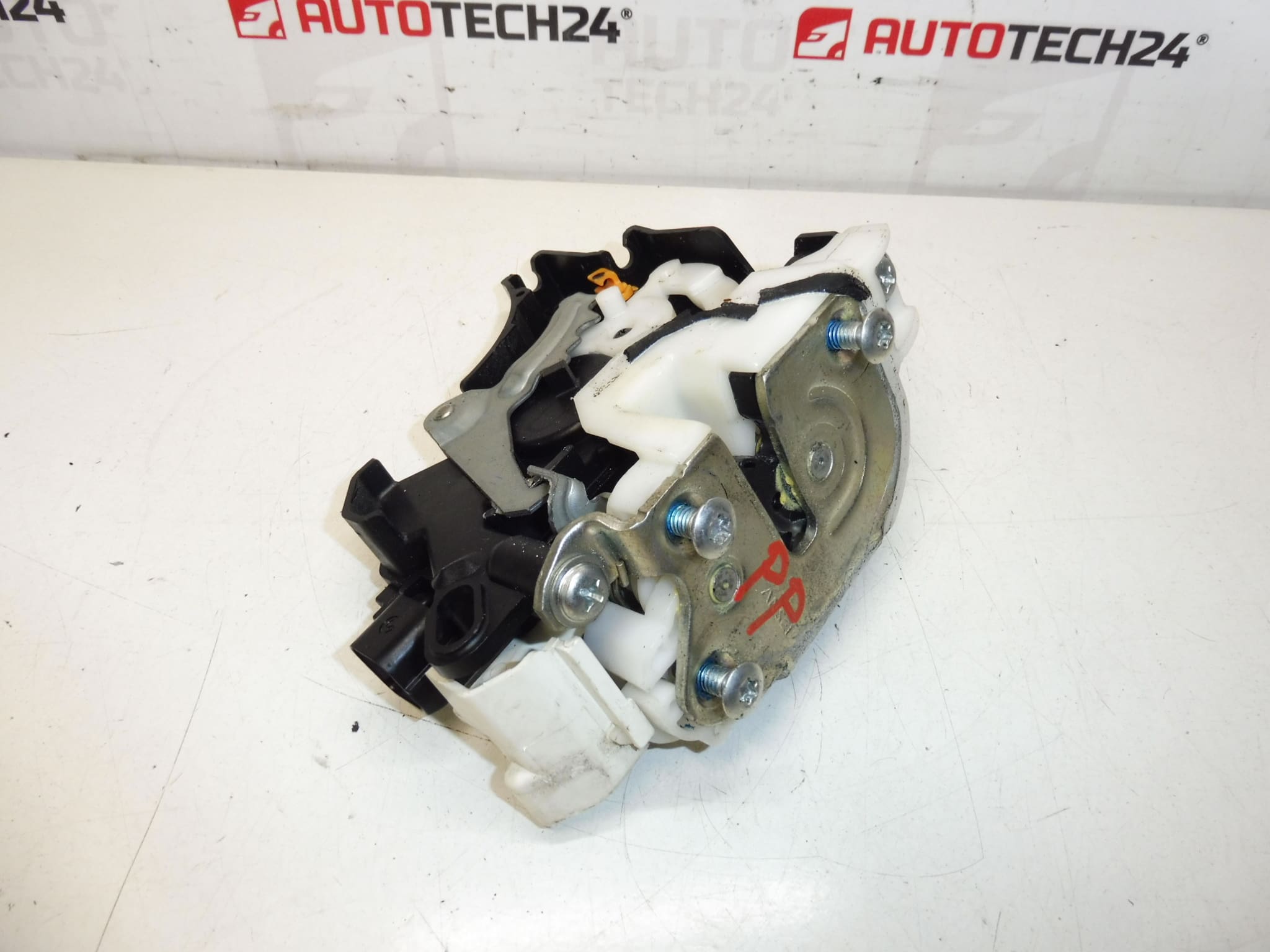 Citroën C-Crosser / Peugeot 4007 - pieza usada 9136CQ (lado derecho) - Imagen 2