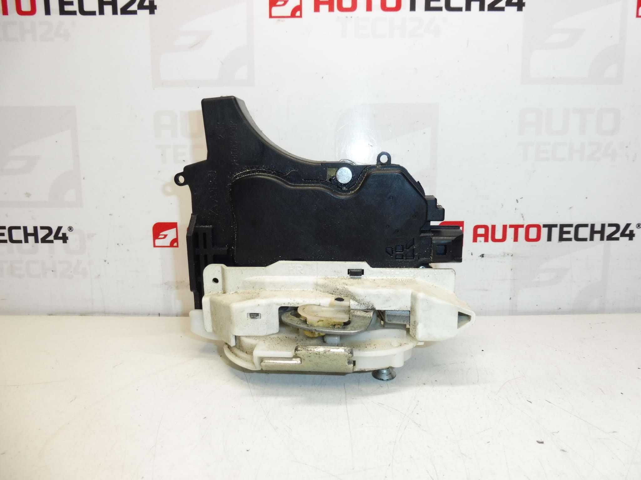 Citroën C-Crosser Peugeot 4007 9138Q6 Localización de la puerta trasera