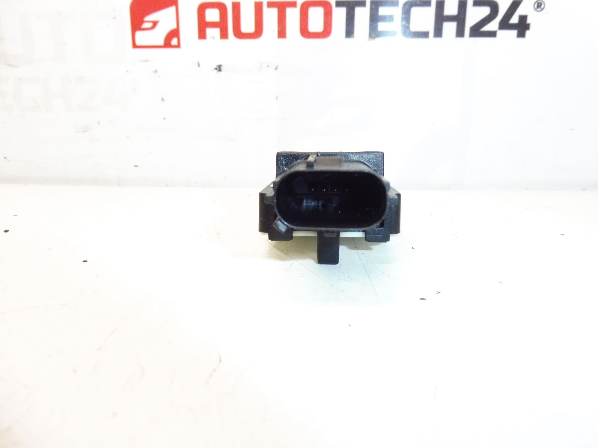 Sensor (ref. 8651A001 / 8216RX) para Citroën y Peugeot - Imagen 2